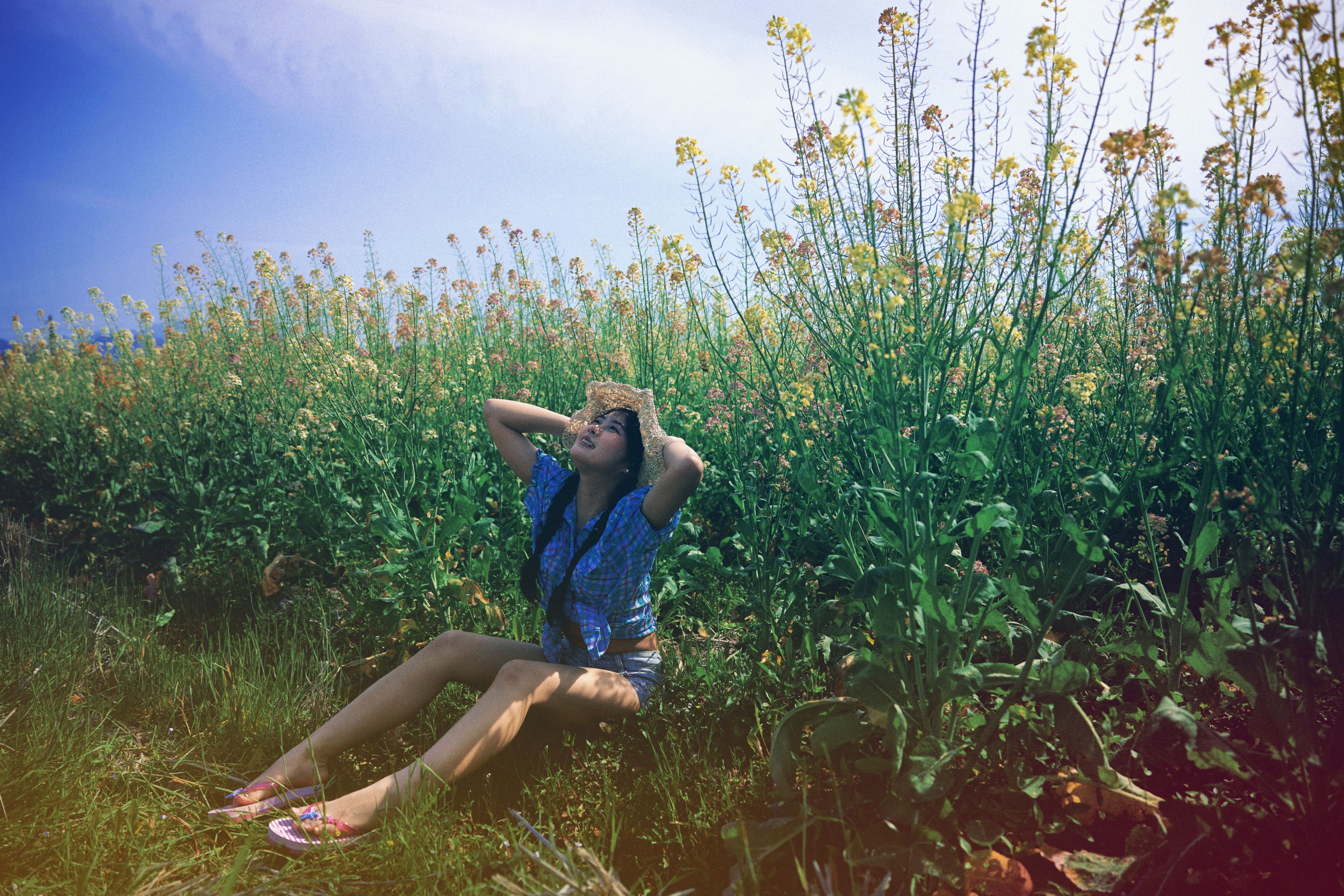 小鹿 – 《油菜花群里跳舞》[13P]