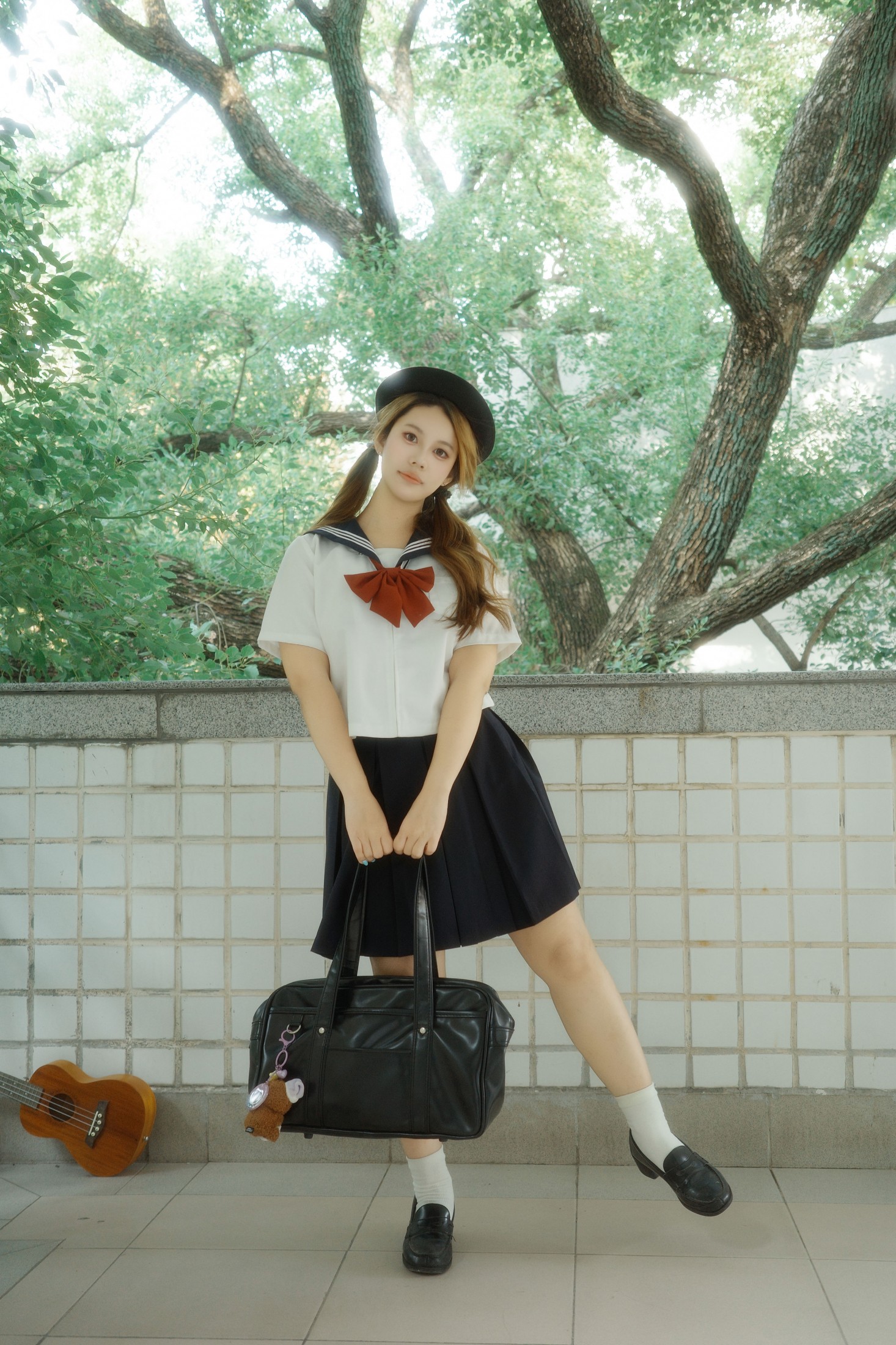 《绿叶下》[17P]