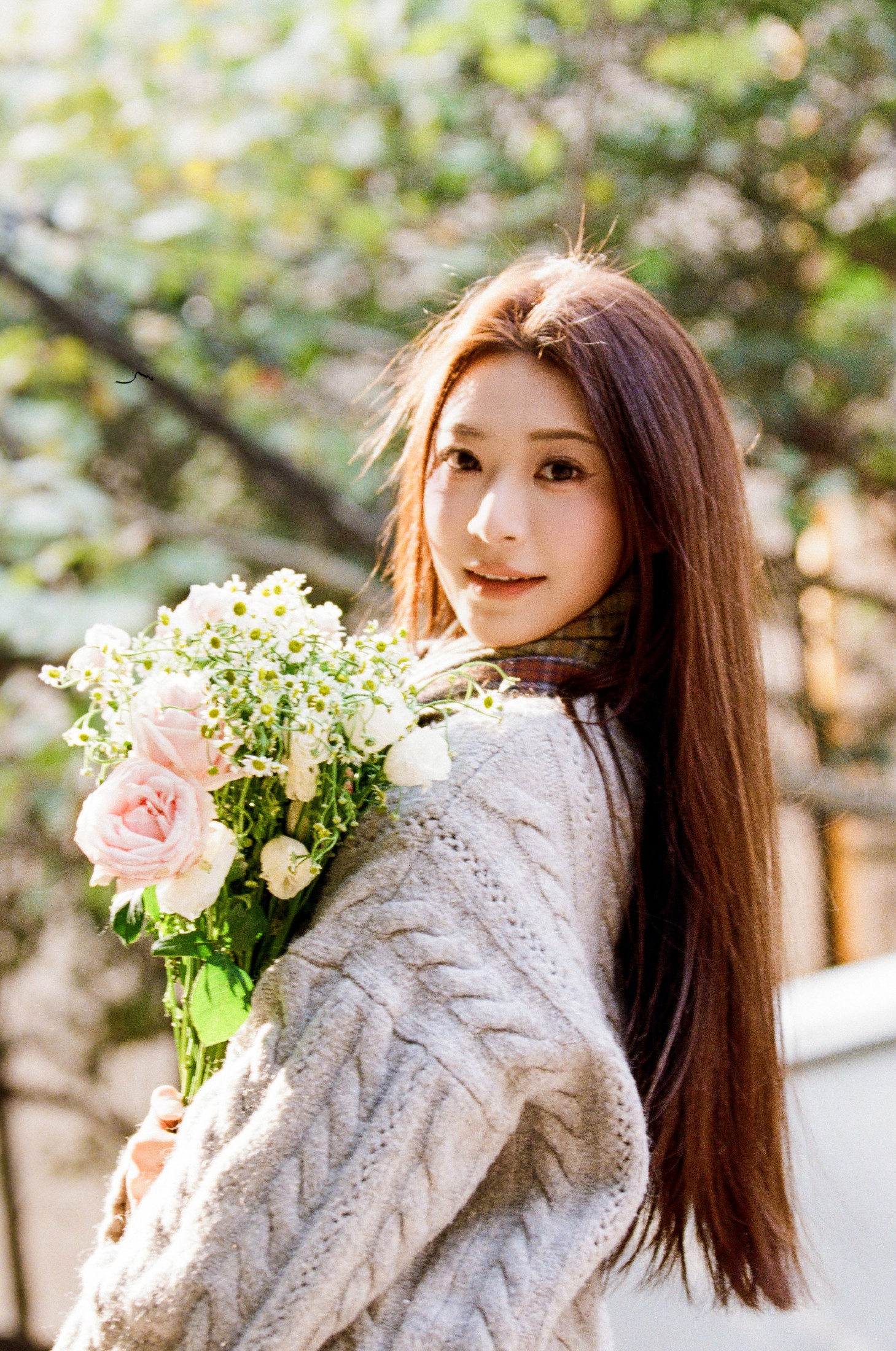 板栗灵灵 – 《冬日暖阳》[16P]