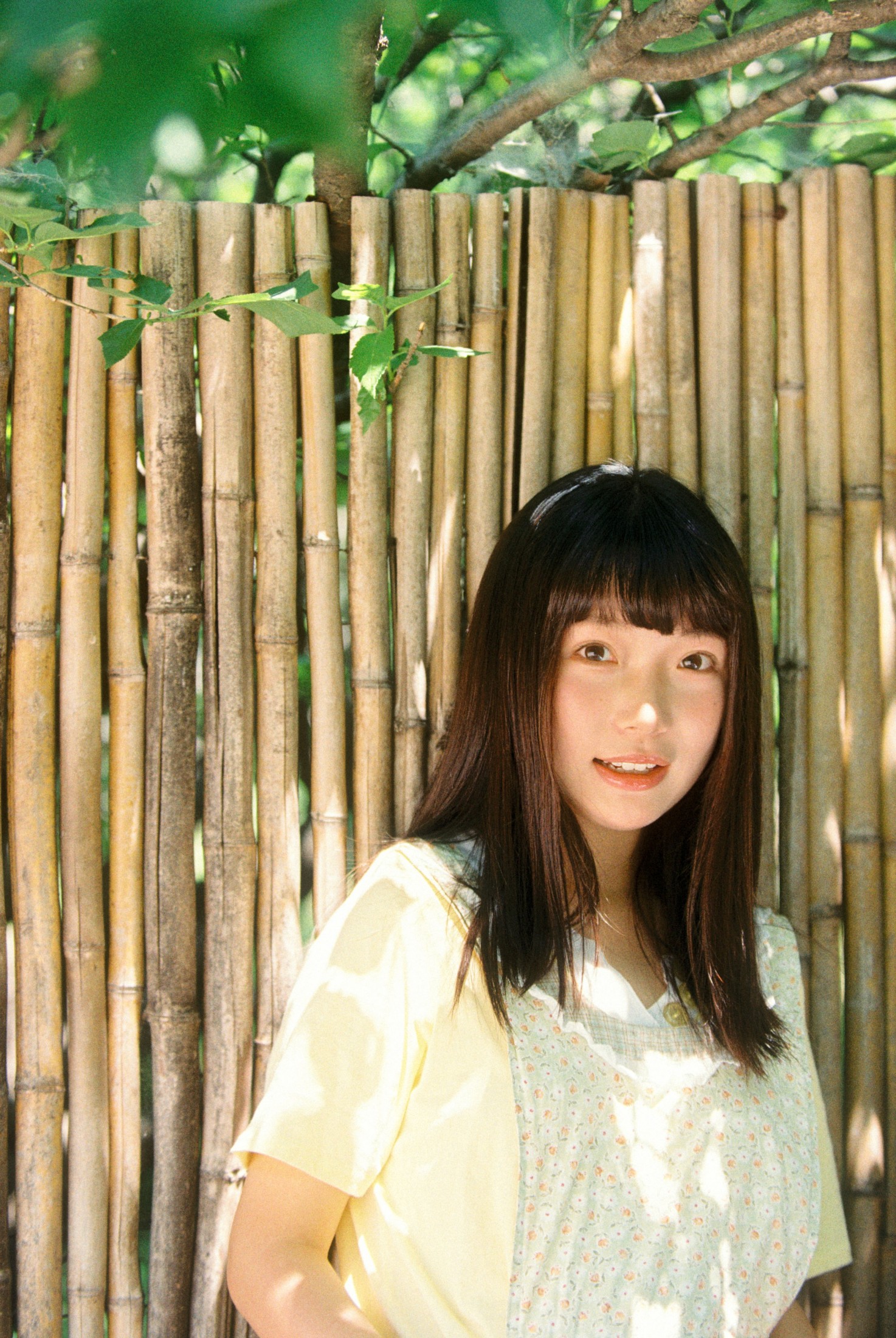 1028 - 《采杏子的女孩》[17P]