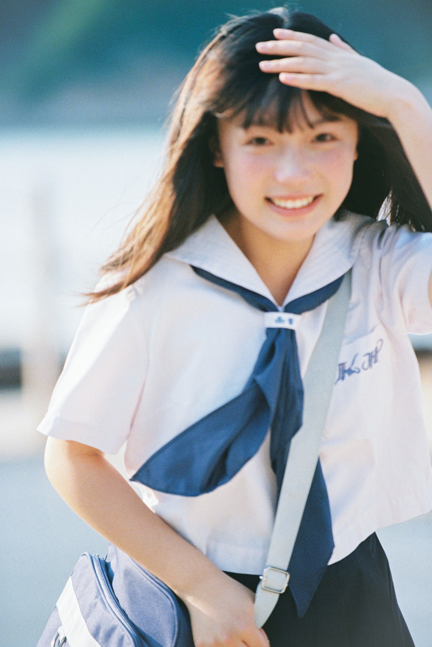 1028 - 《制服女孩》[13P]