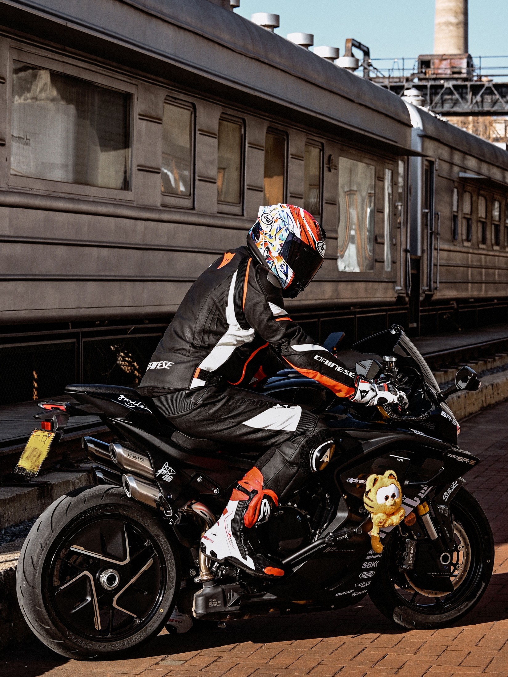 PM-Lambert - 《798机车约拍｜春风750SRS》[10P]