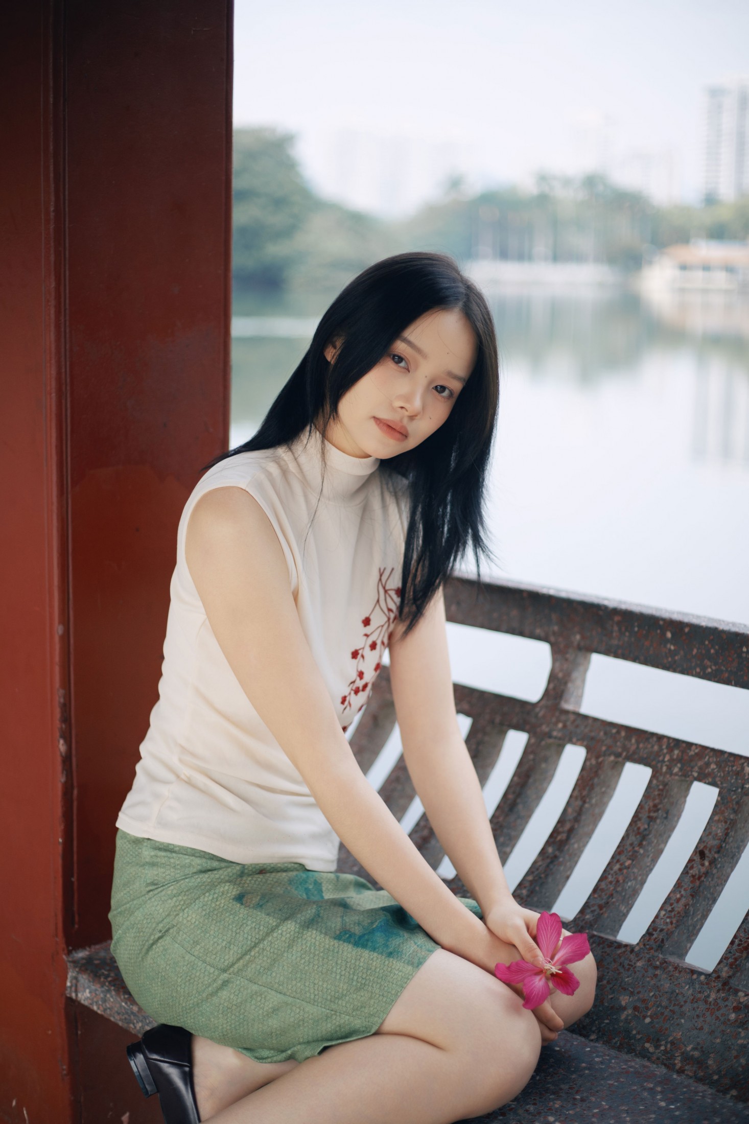 《她身上有种淡淡的气质》[18P]