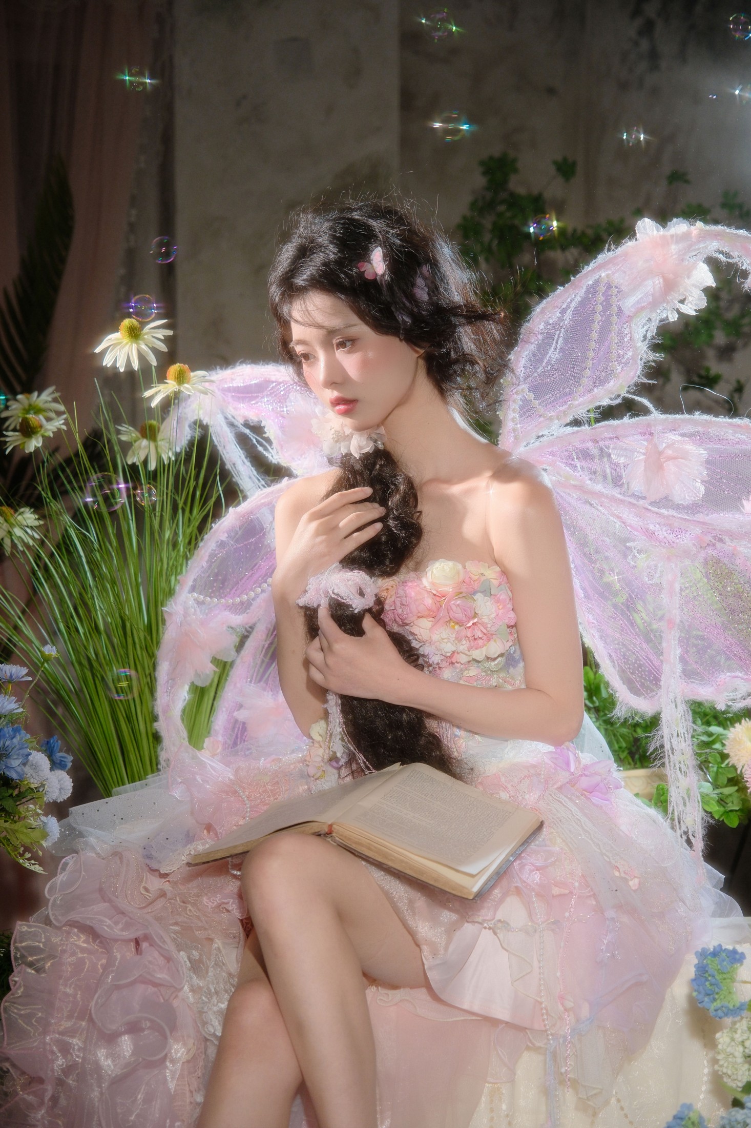 《粉雾微风里，蝴蝶与少女共舞》[11P]