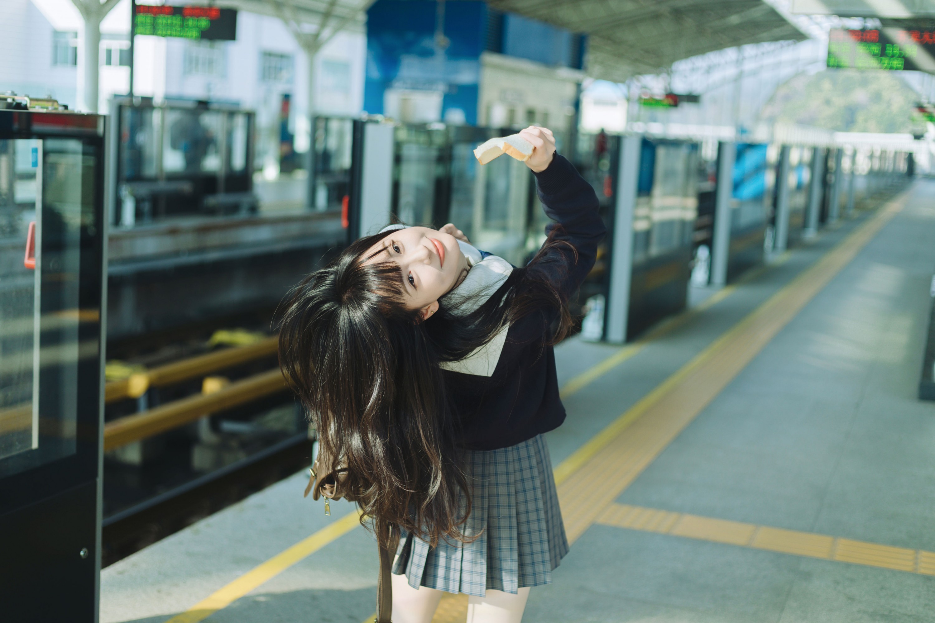 苗苗 - 《上课要迟到啦》[36P]