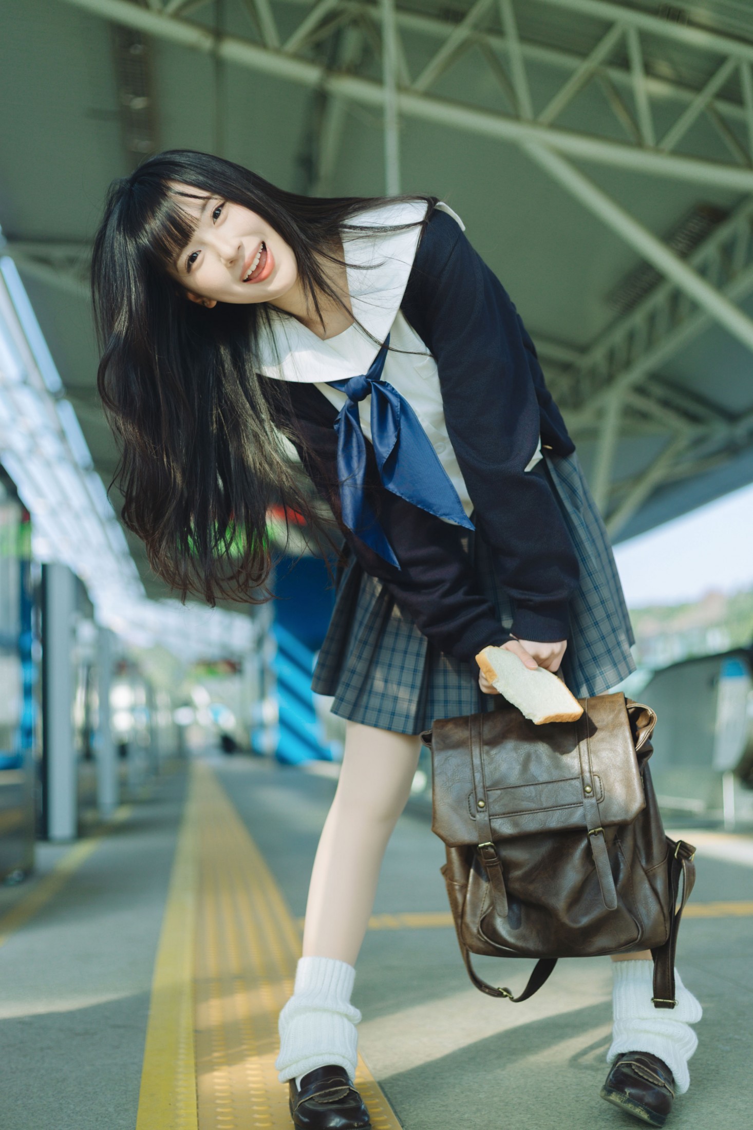 苗苗 - 《上课要迟到啦》[36P]