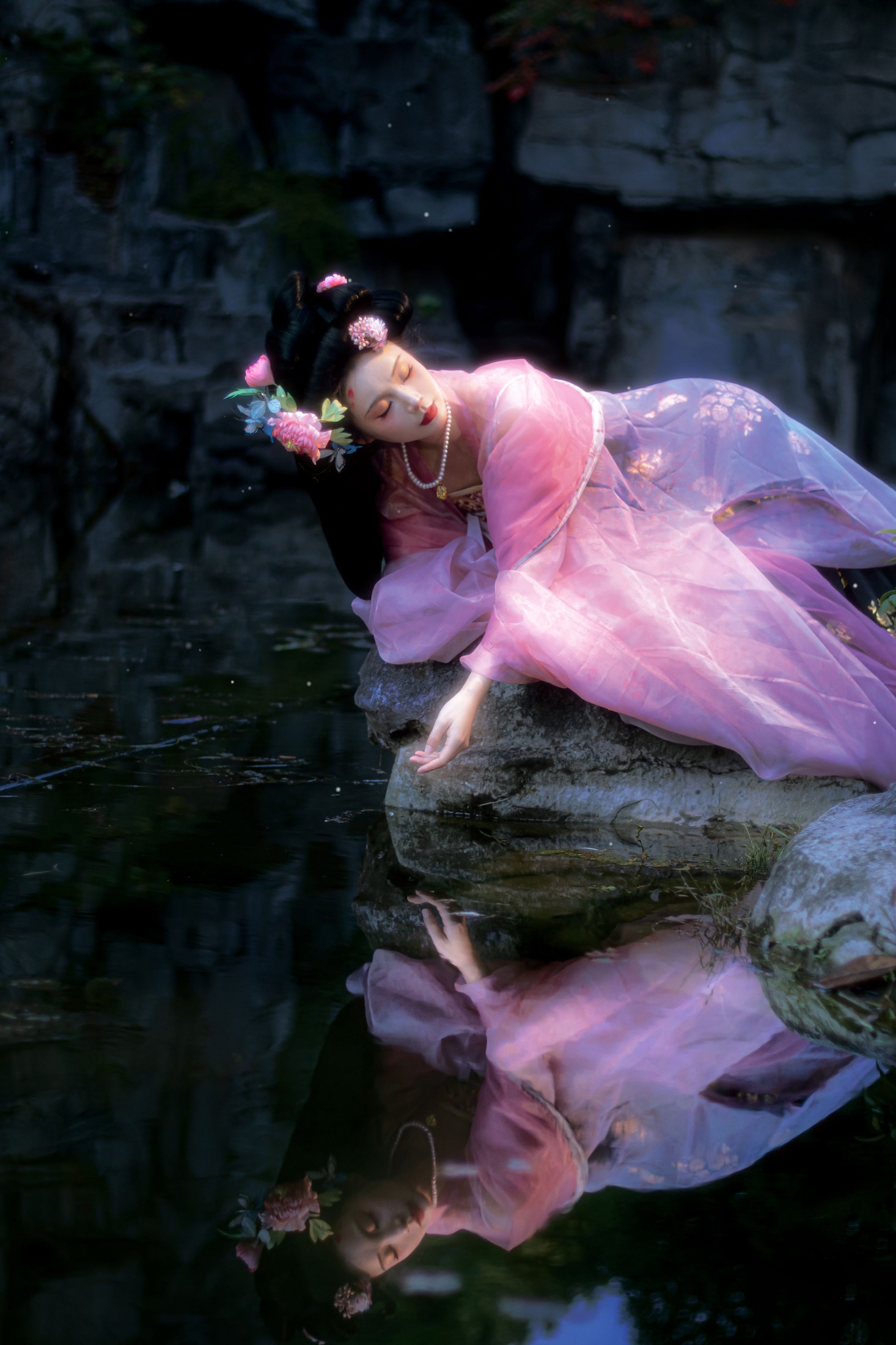 蔸小黄鸡 - 《镜花水月》[9P]