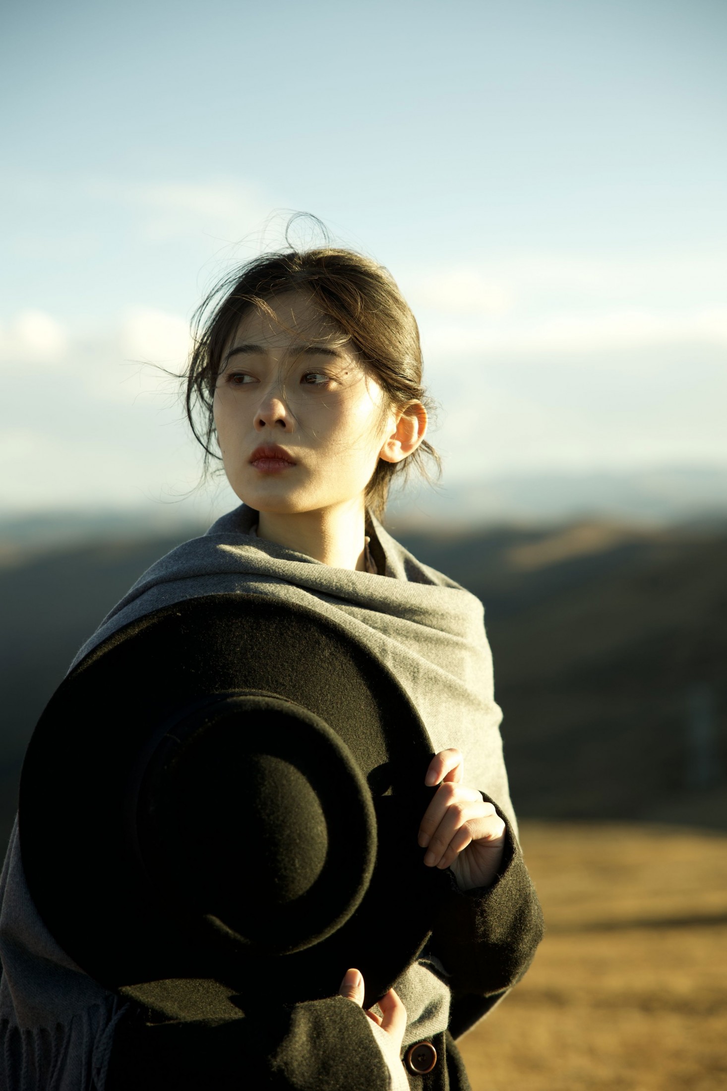 《我们必须像柔软又坚韧的山》[16P]