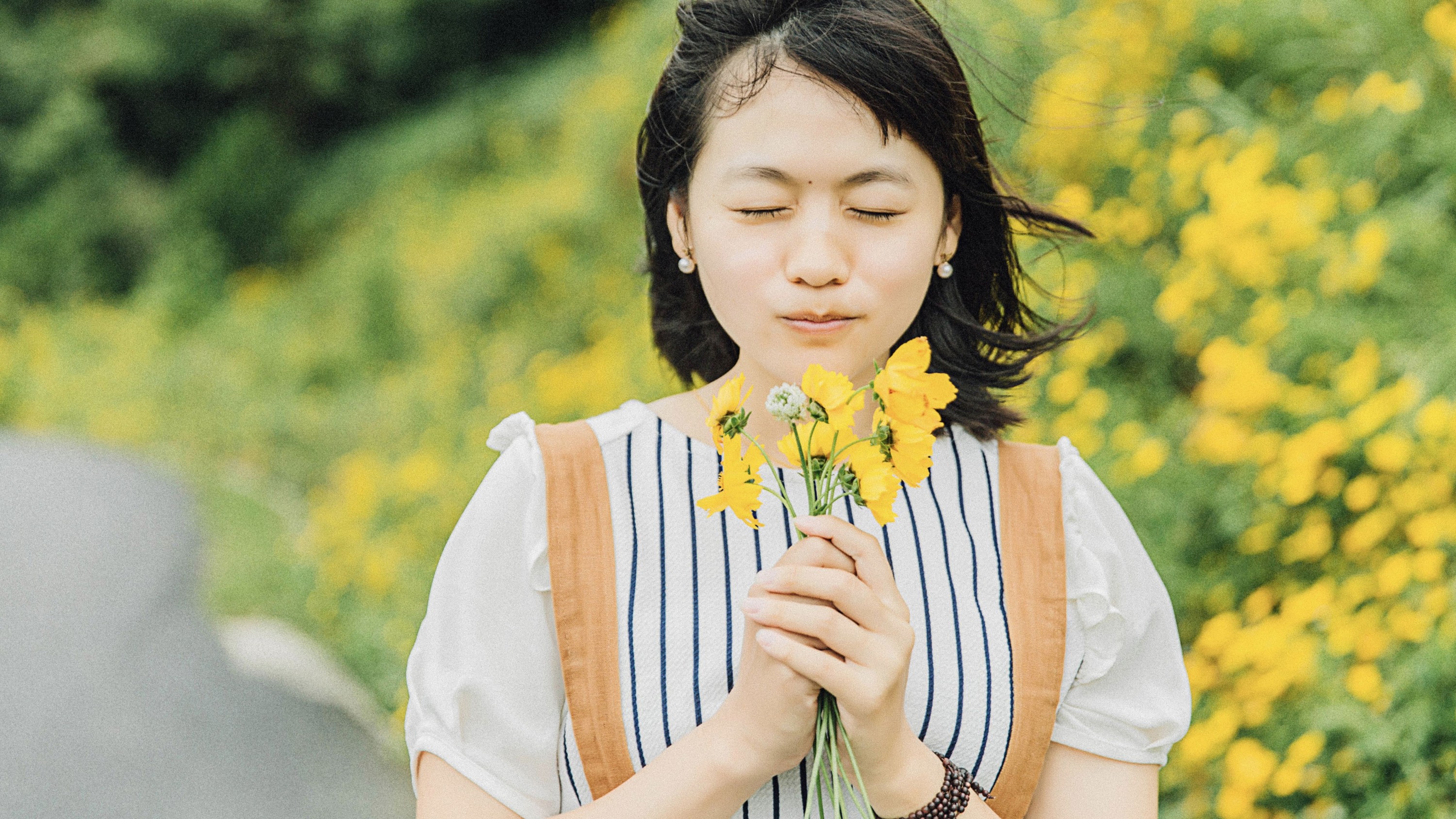 莉莉安 - 《山顶的风》[16P]