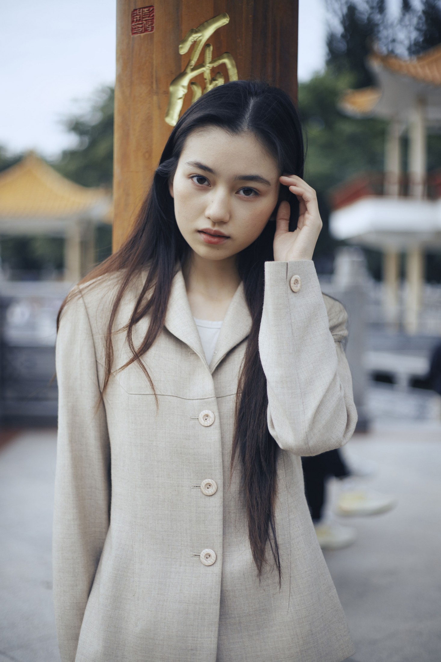 《她不羁的脸像天色将晚》[13P]