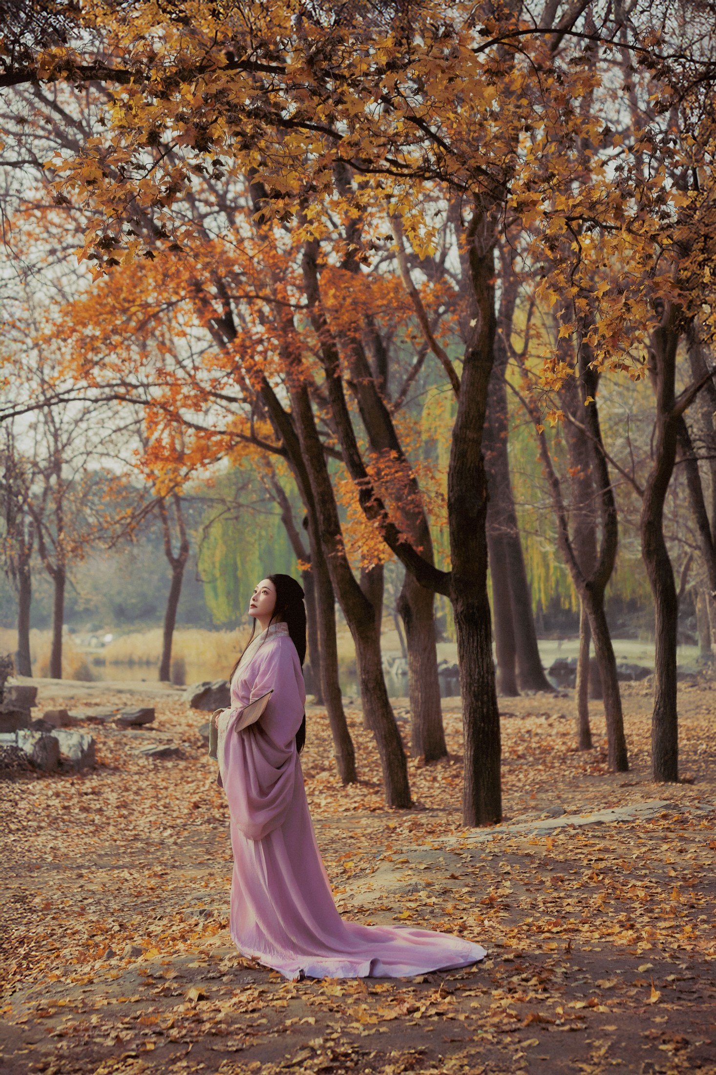 飒达Sada – 《秋水伊人》[30P]