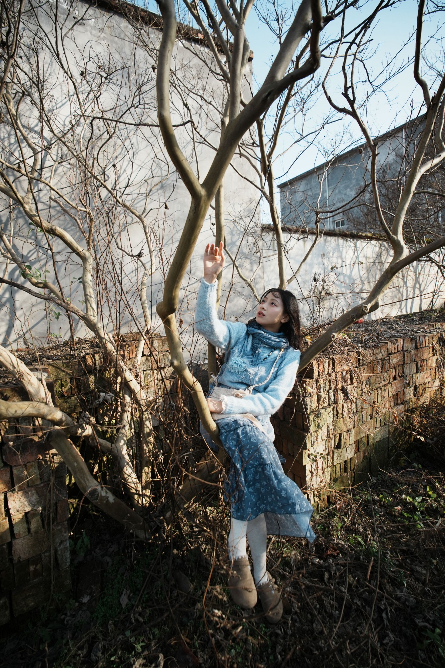 小u - 《贫瘠的土地也会长出灿烂的花》[78P]