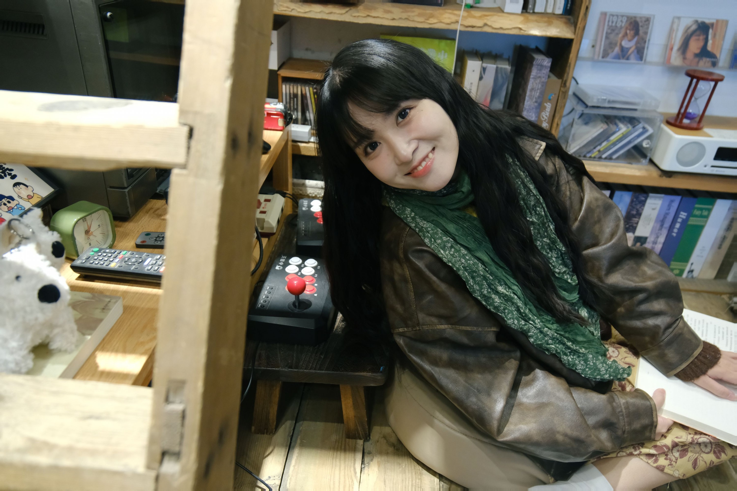 吃一大口鸡蛋 - 《存一点室内拍照姿势》[14P]