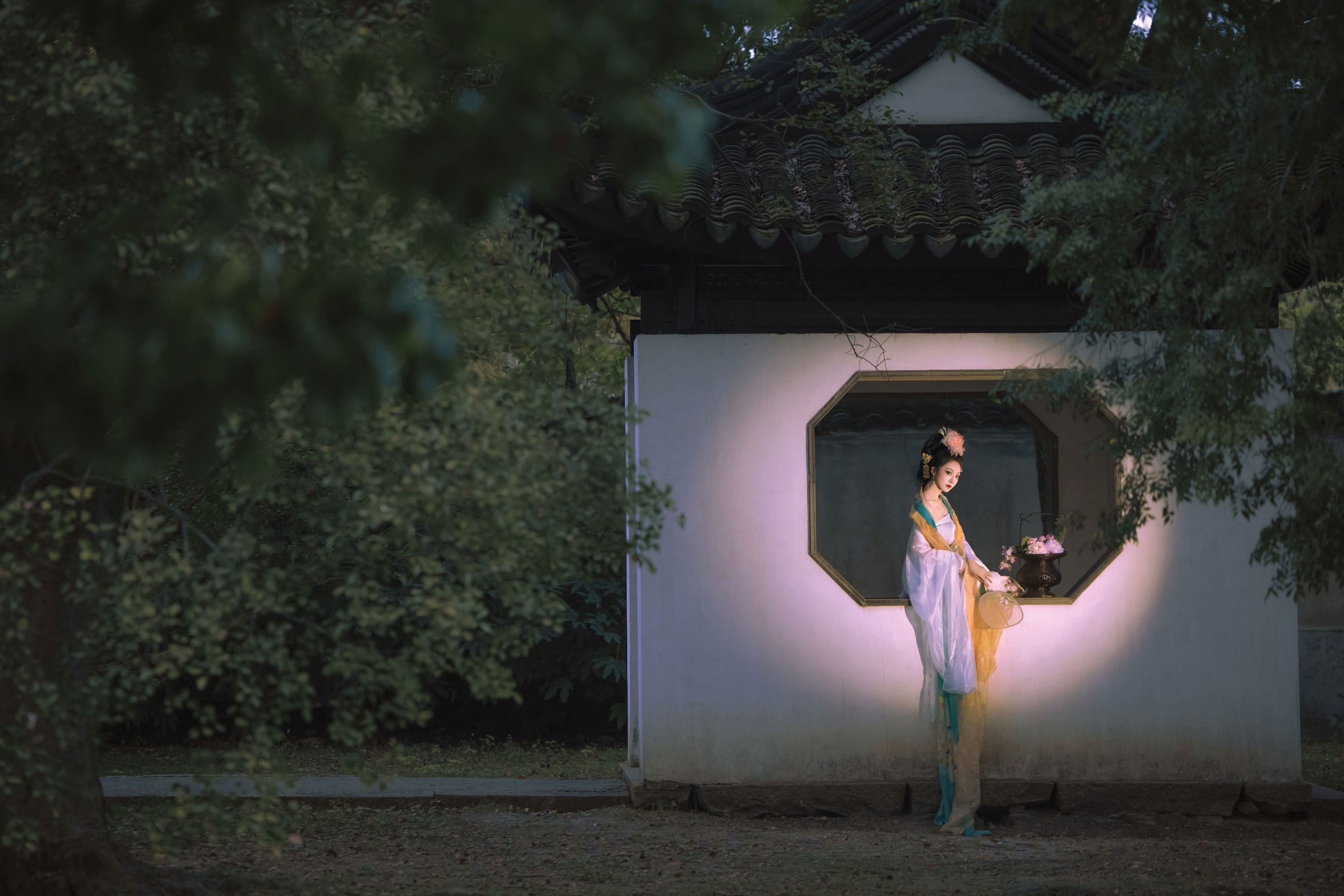 九上天 - 《白伯骅仕女图》[12P]