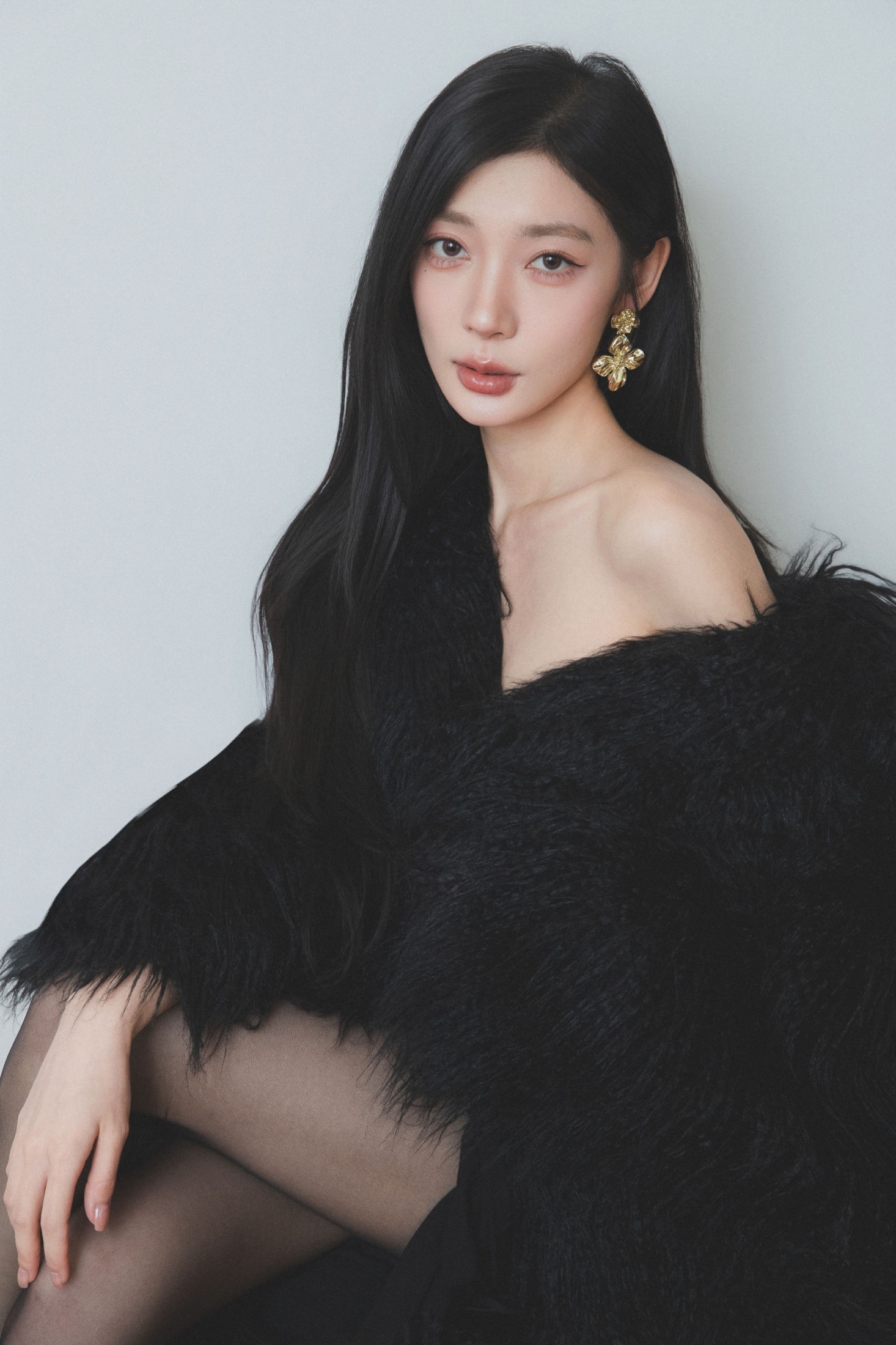 YFALA - 《Shadow》[18P]