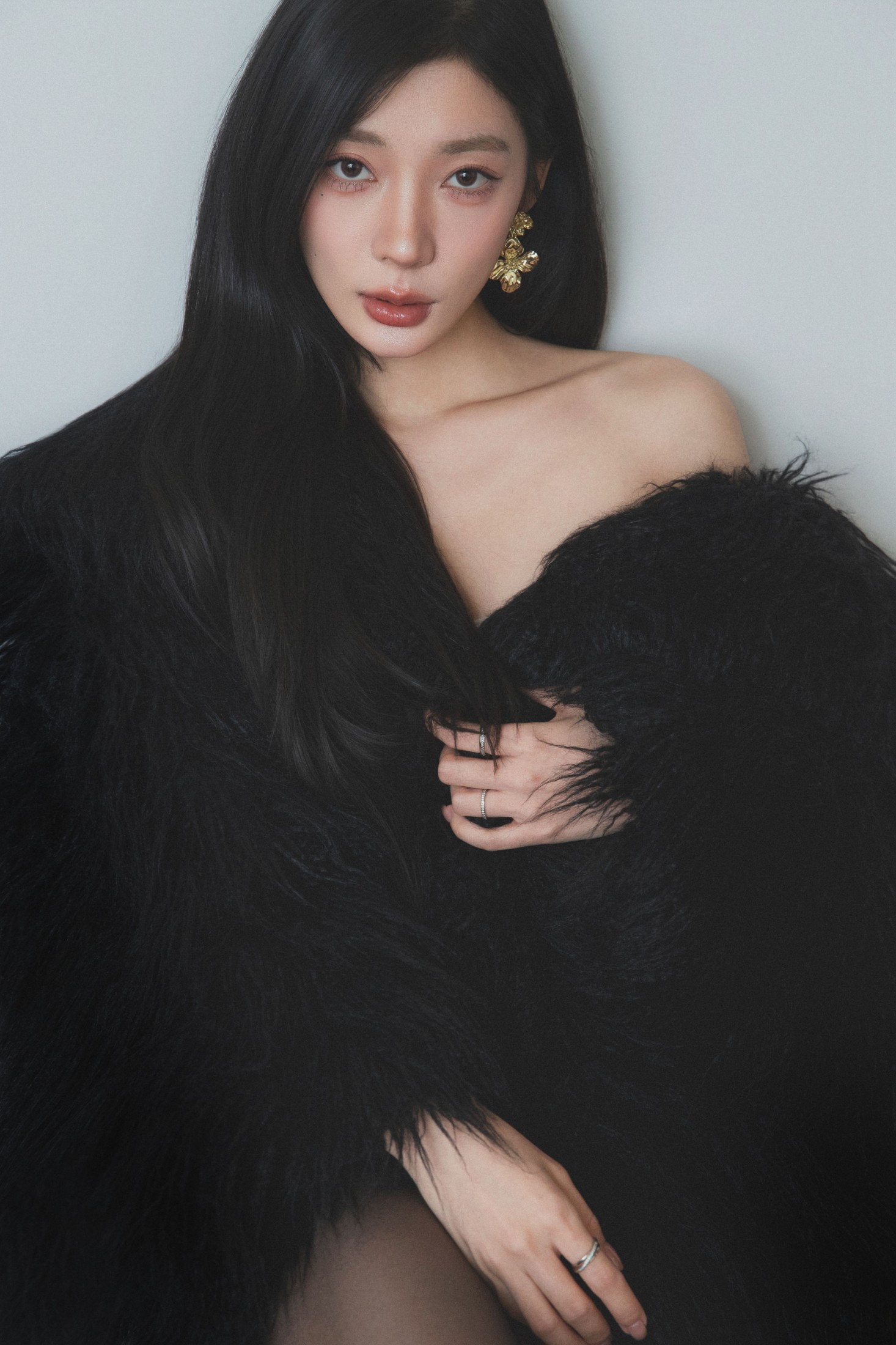 YFALA - 《Shadow》[18P]