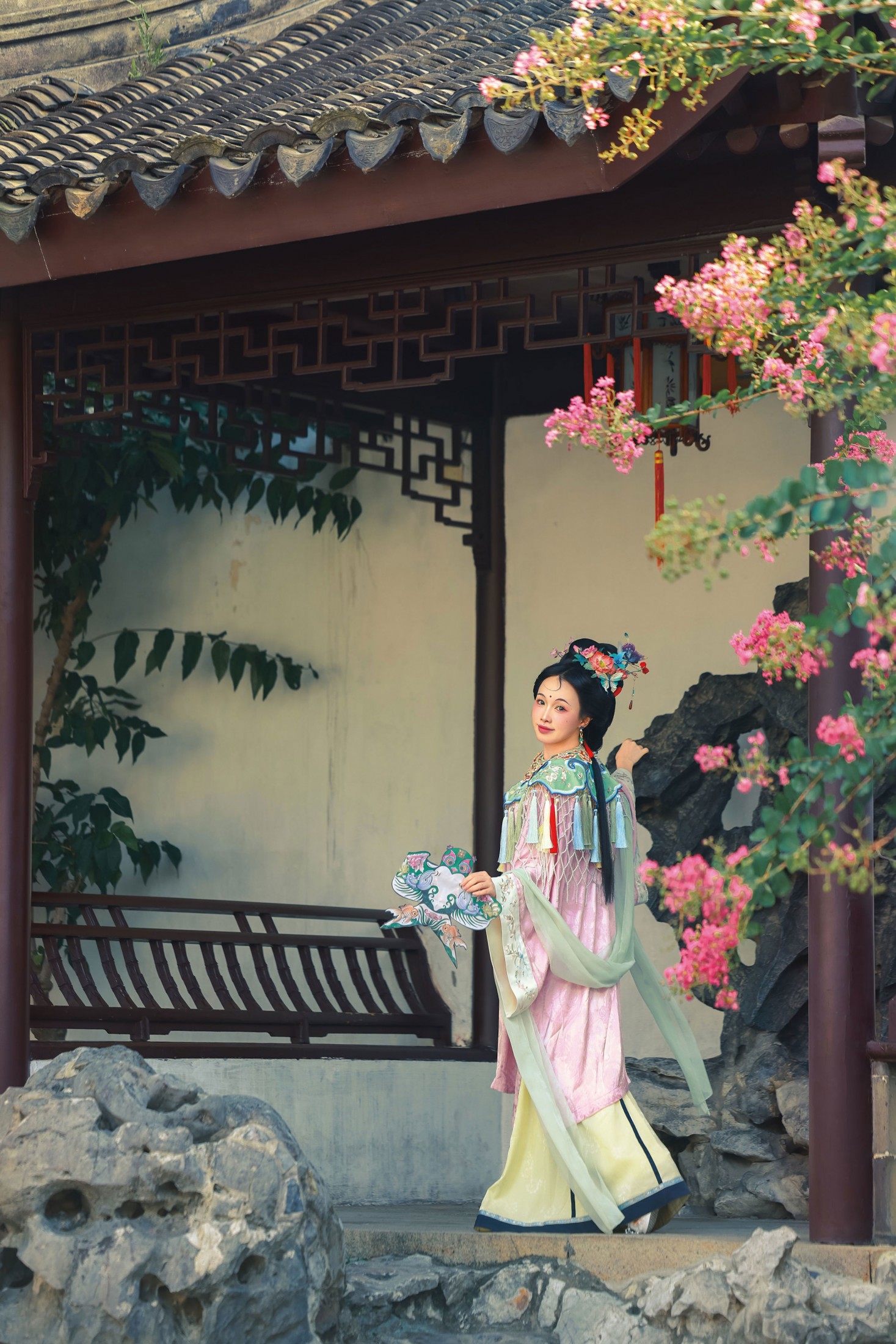 酸奶加心好好次 - 《夏日的紫薇花》[15P]