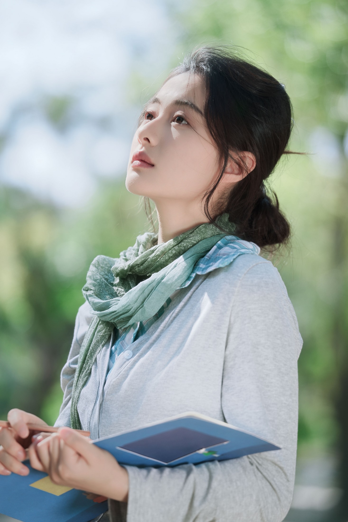 尼古拉斯依 - 《风掠过湖面，把春天揉进镜头里。》[16P]