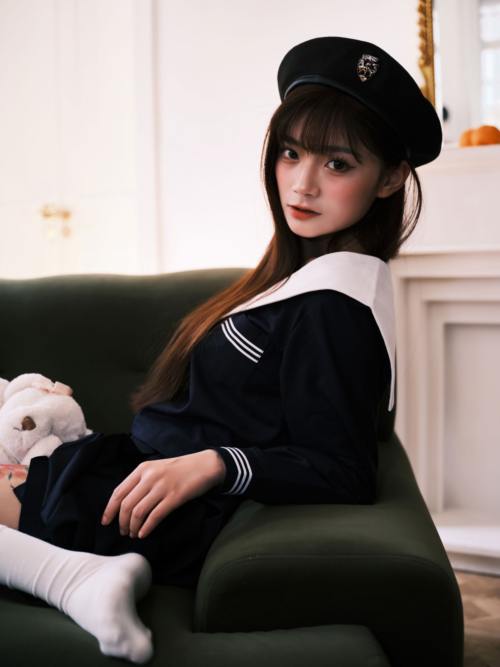 小山早见 - 《水手服少女与小熊娃娃的午后》[20P]