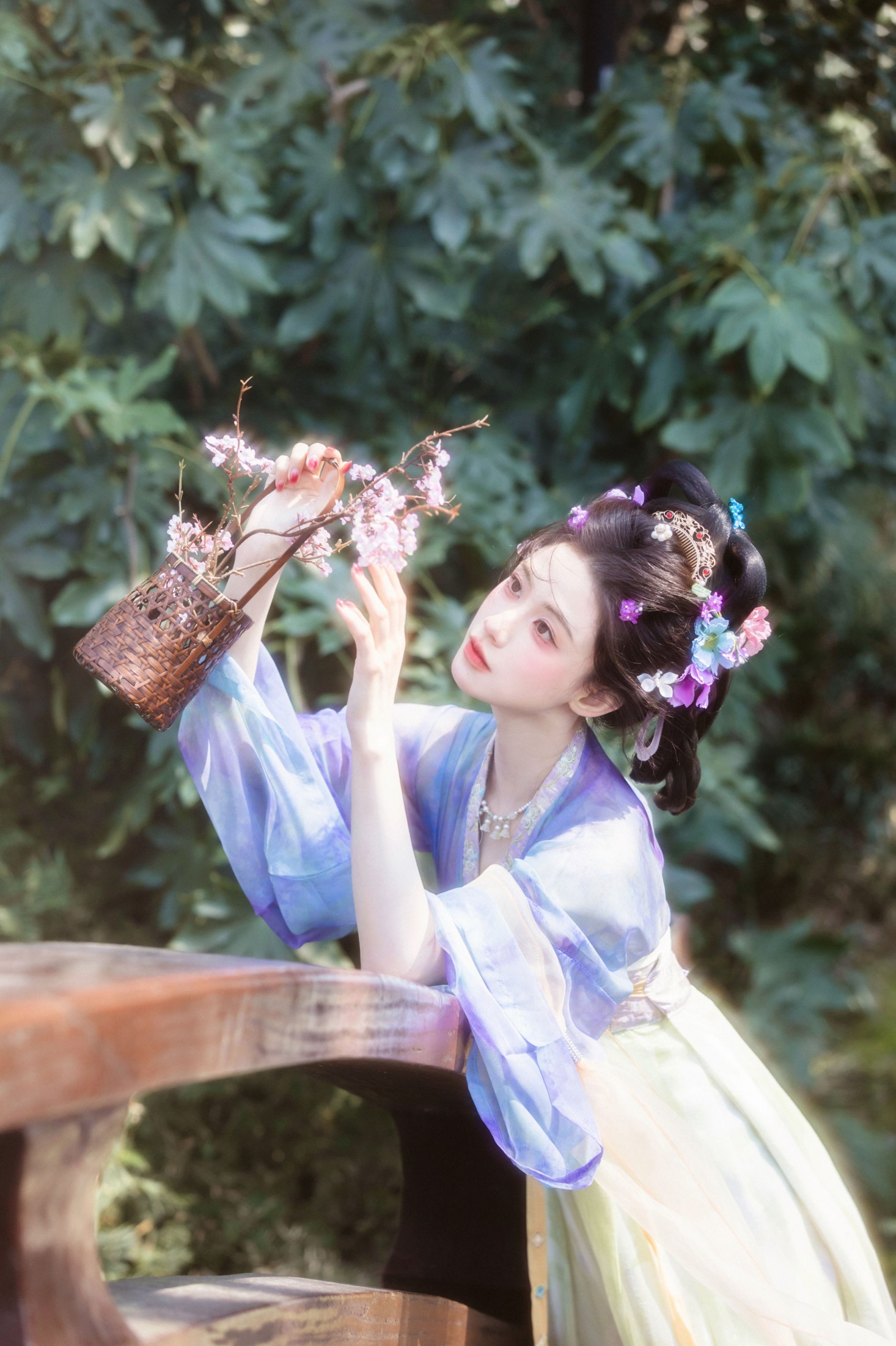 康渝茜Niki - 《眸映星光，步步生花》[35P]