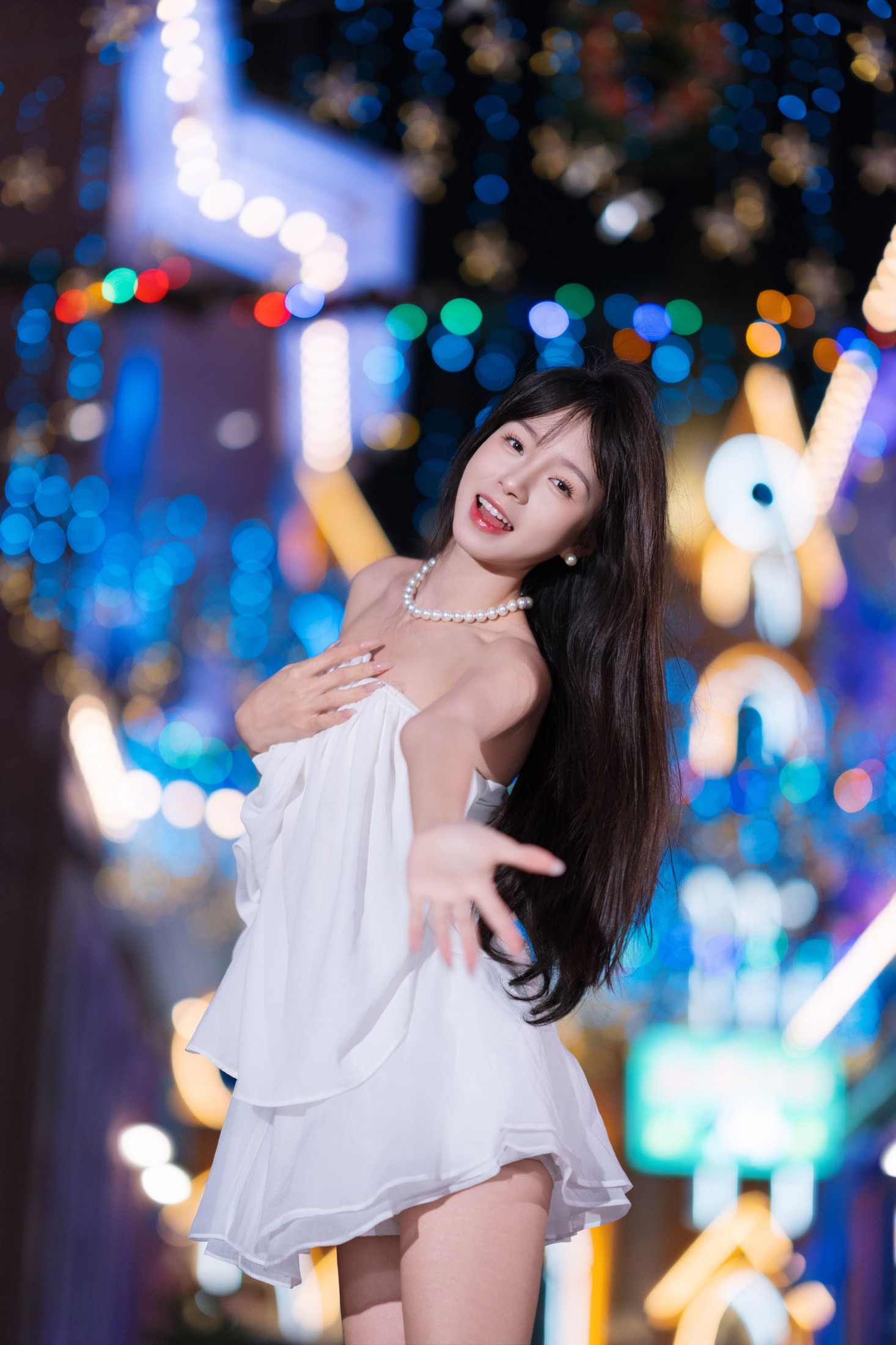 妮一 - 《夜景梅拉尼亚小镇撞色建筑里的温柔浪漫》[66P]