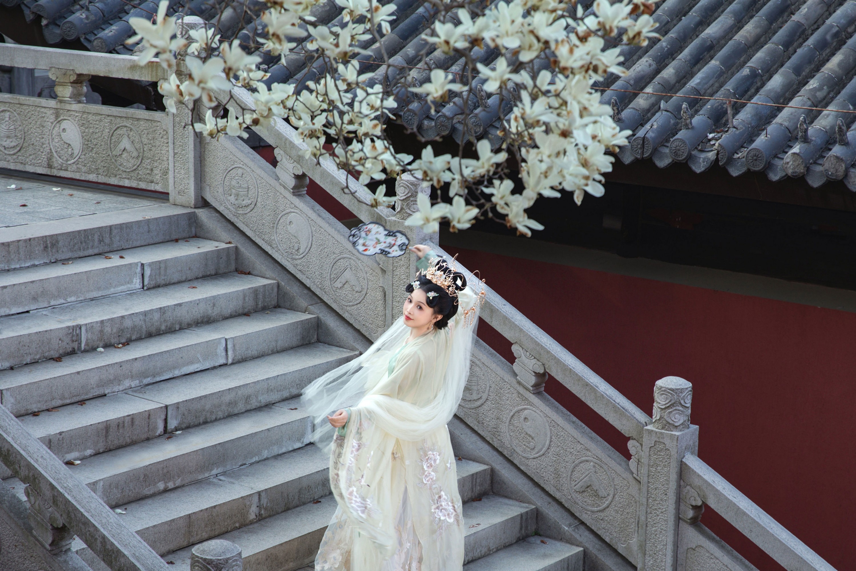 酸奶加心好好次 - 《红墙玉兰》[16P]