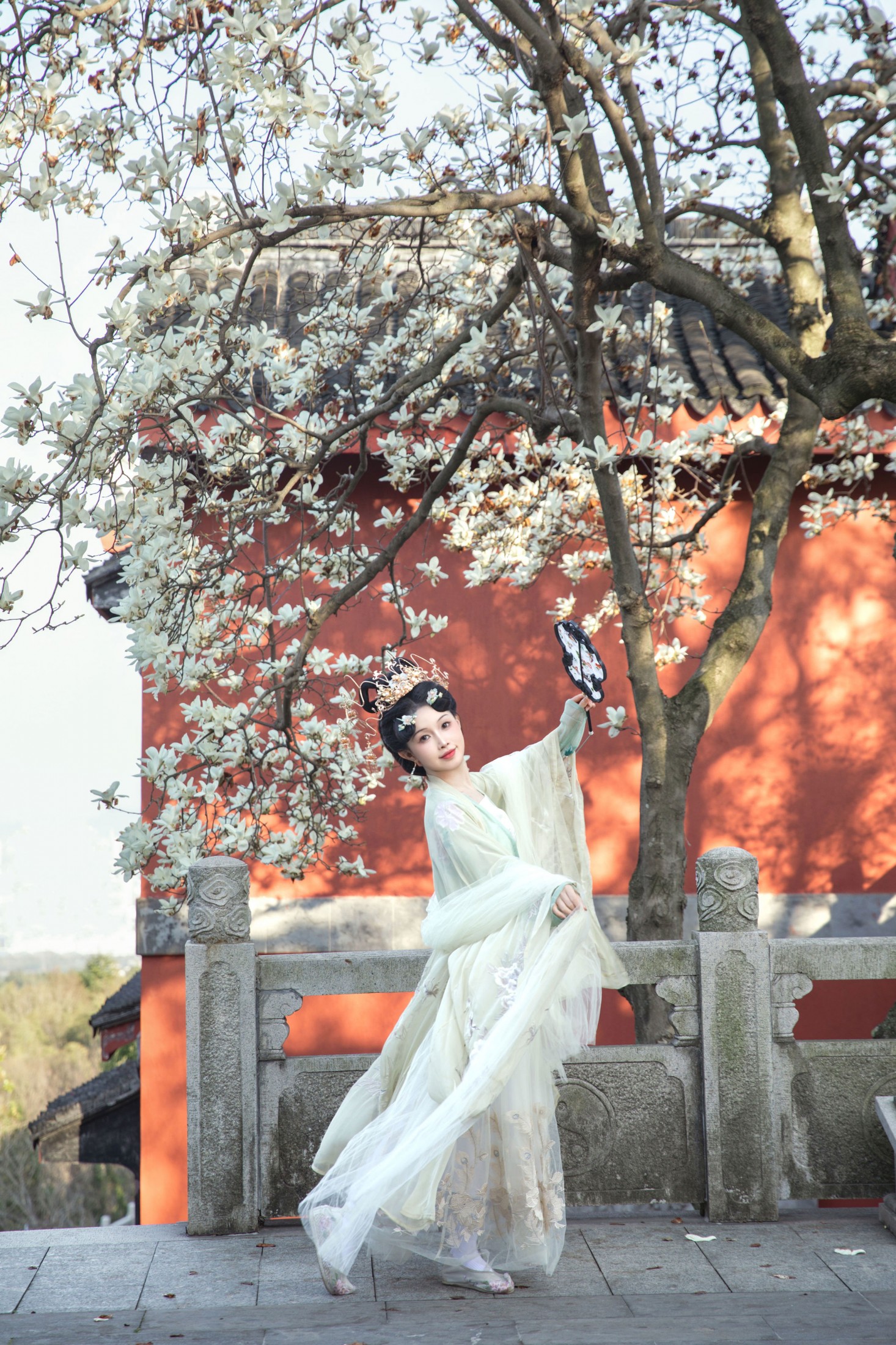 酸奶加心好好次 - 《红墙玉兰》[16P]