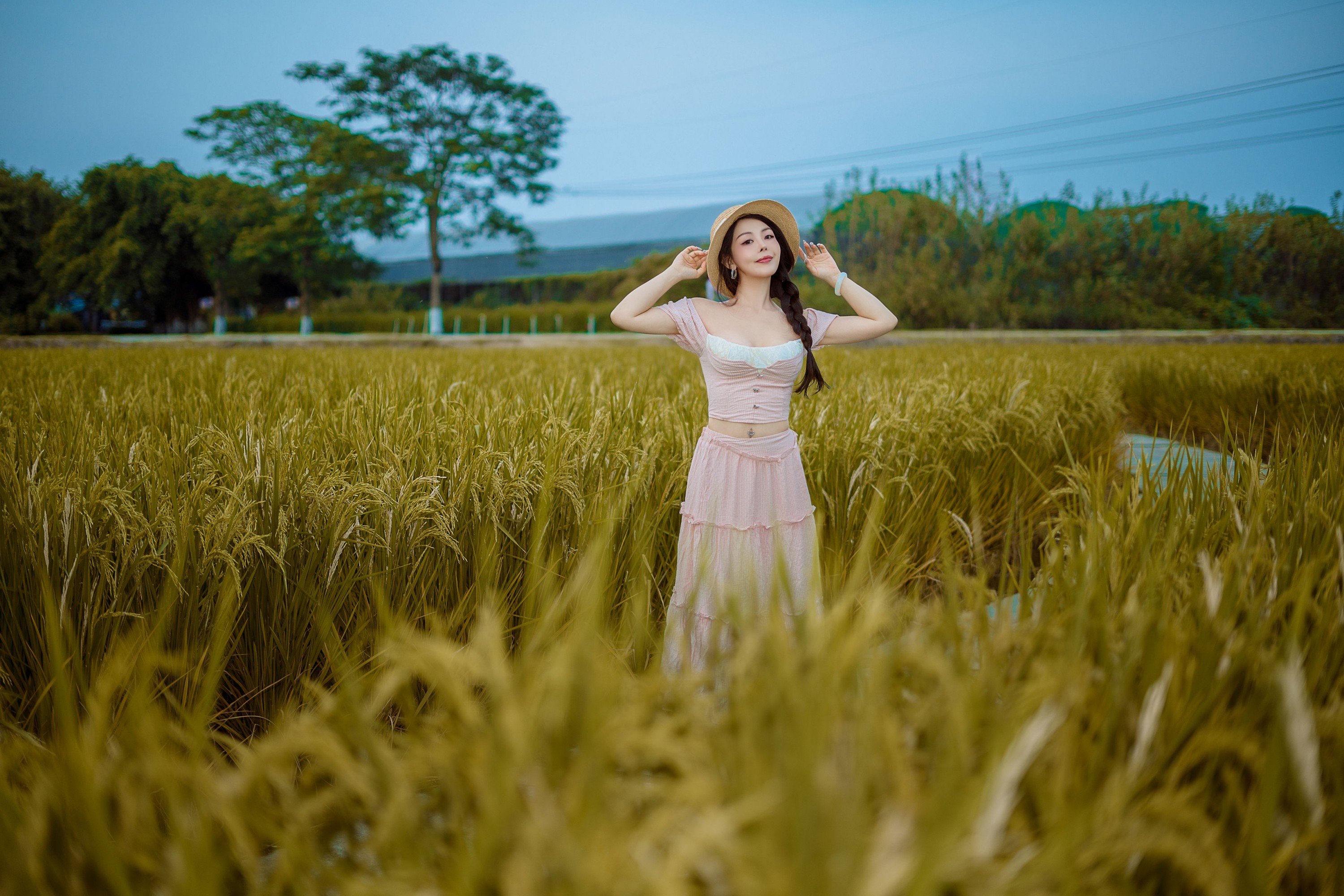 米妮爱美丽 - 《在希望的田野上》[21P]