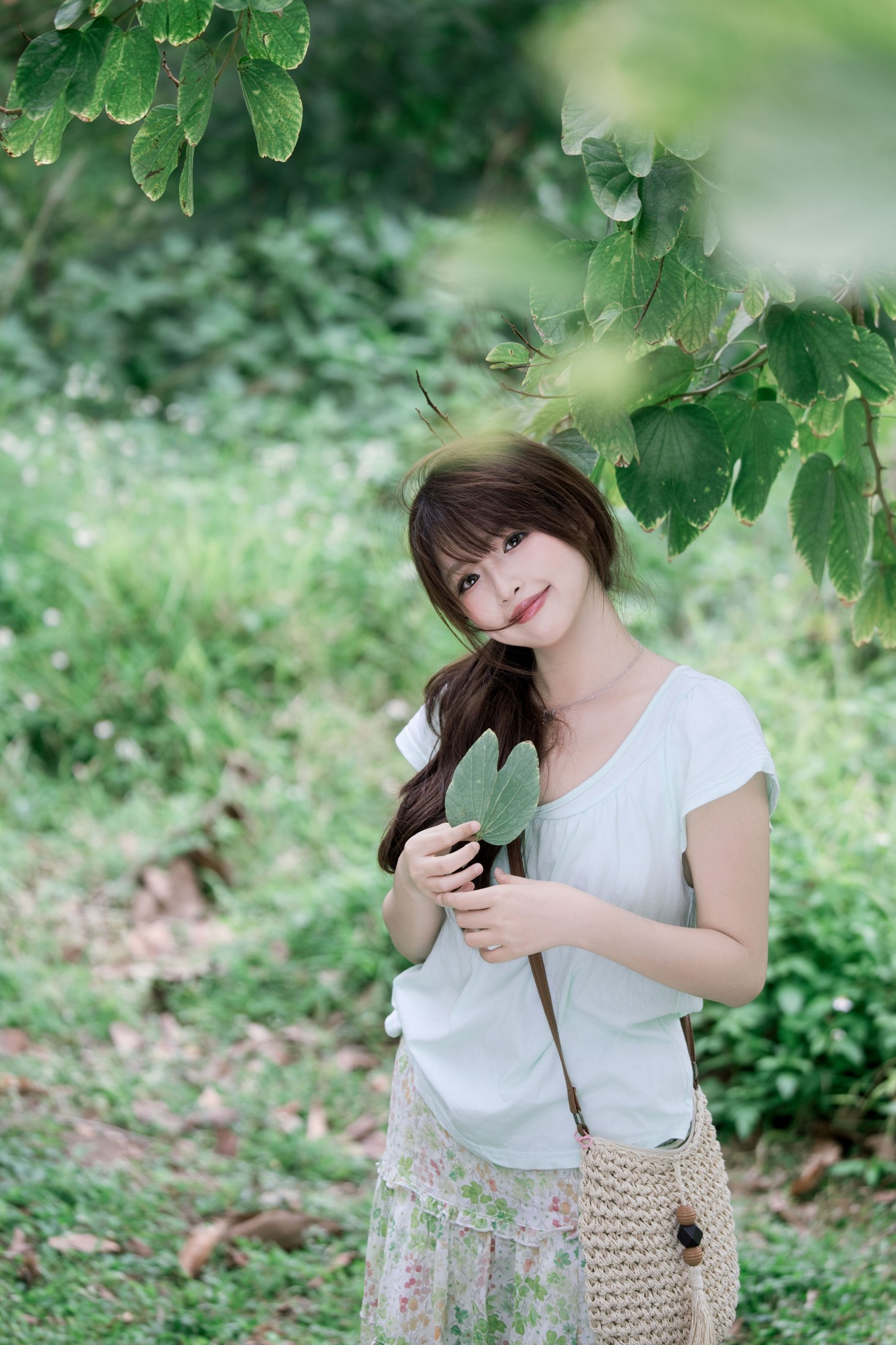 甜甜很开心 - 《一组自带温柔滤镜的森系写真》[33P]