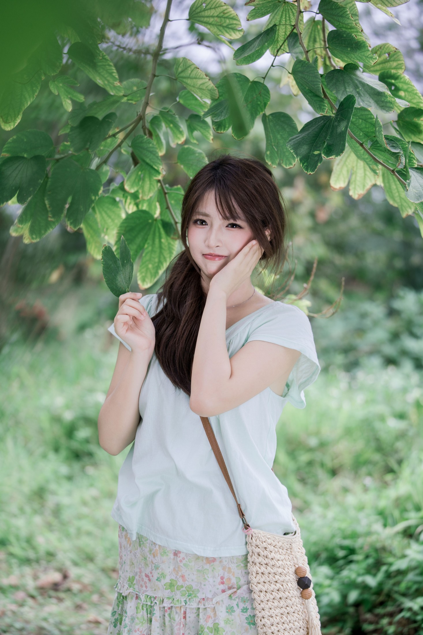 甜甜很开心 - 《一组自带温柔滤镜的森系写真》[33P]