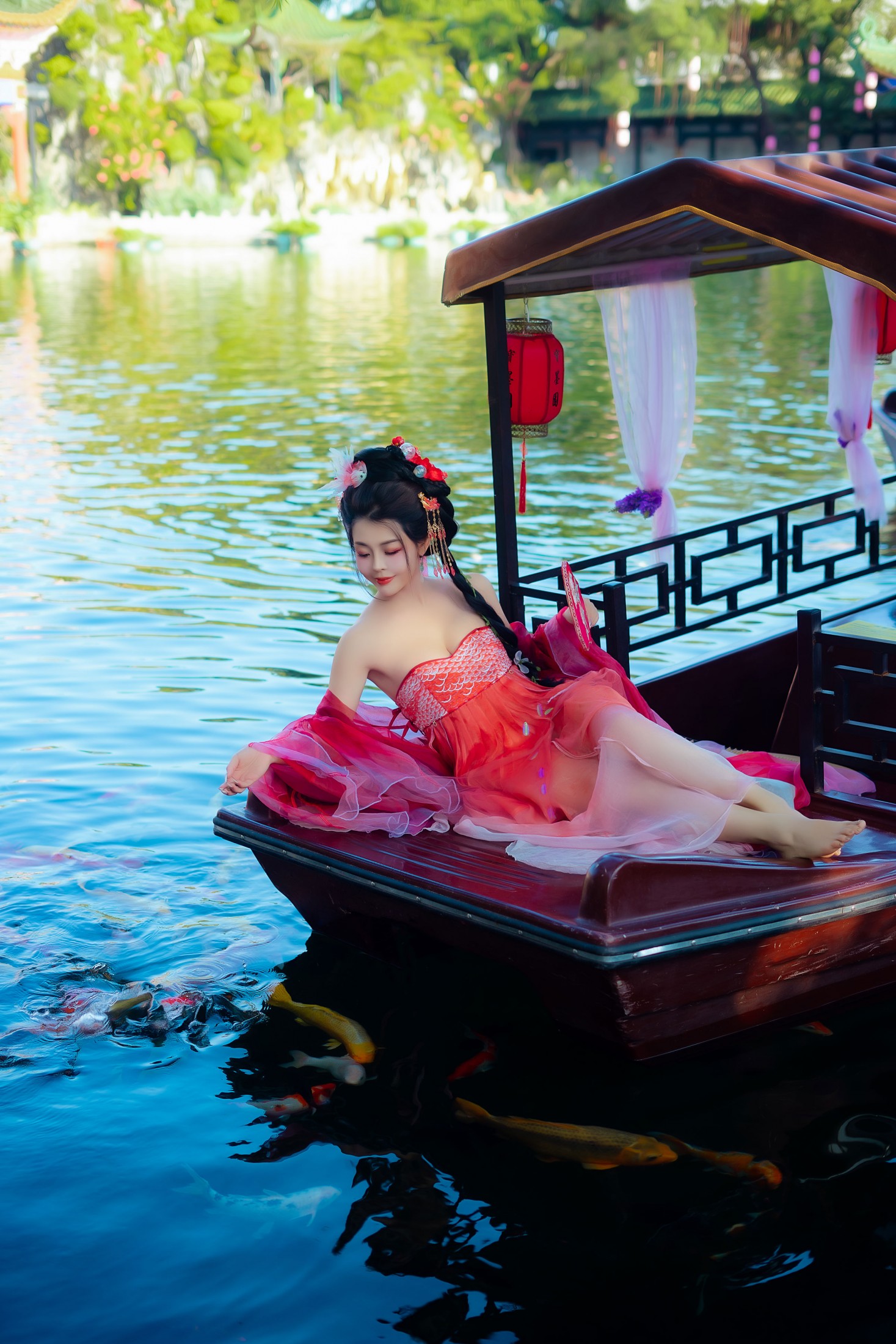 米妮爱美丽 - 《锦鲤汉服美女》[28P]