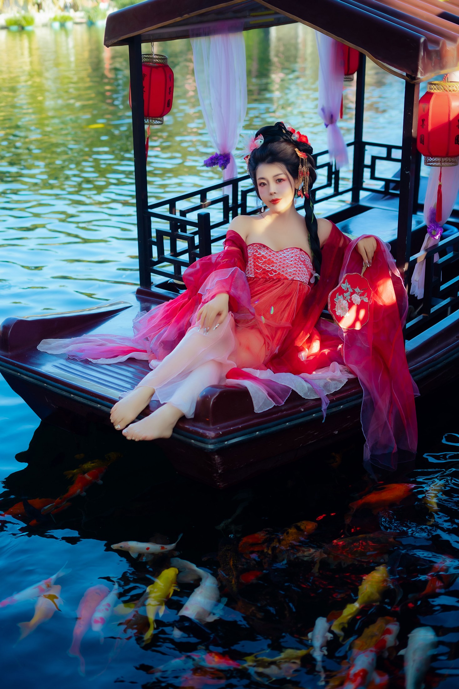 米妮爱美丽 - 《锦鲤汉服美女》[28P]