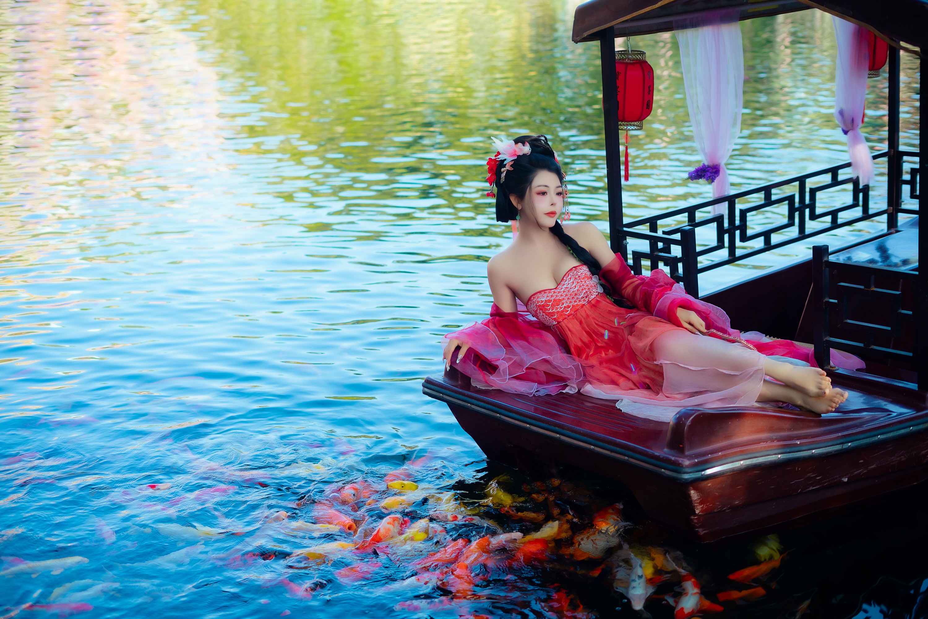 米妮爱美丽 - 《锦鲤汉服美女》[28P]