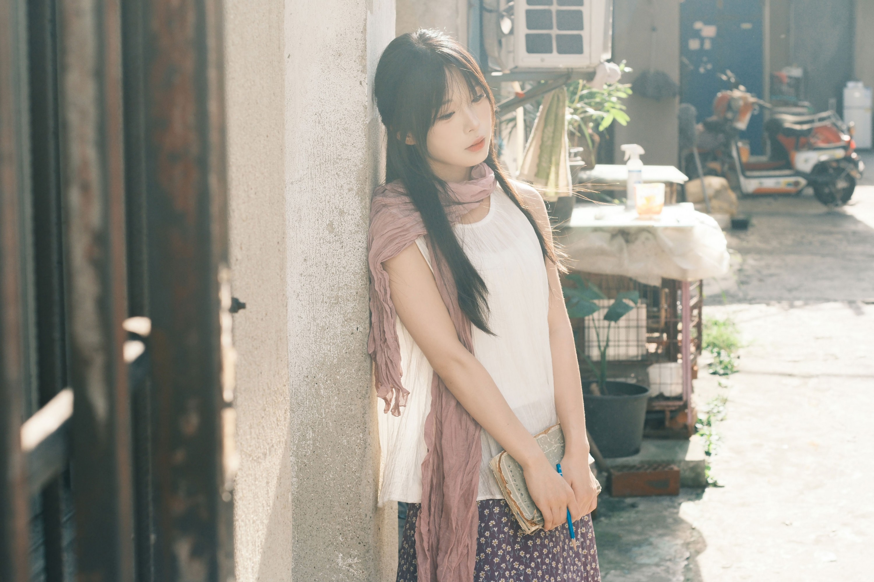 四月泡芙 - 《潺潺流水终于穿过了群山一座座》[12P]