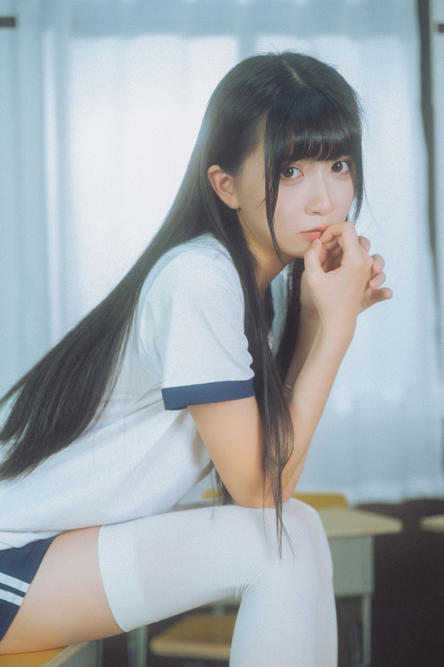 vv大王 - 《体操服》[17P]