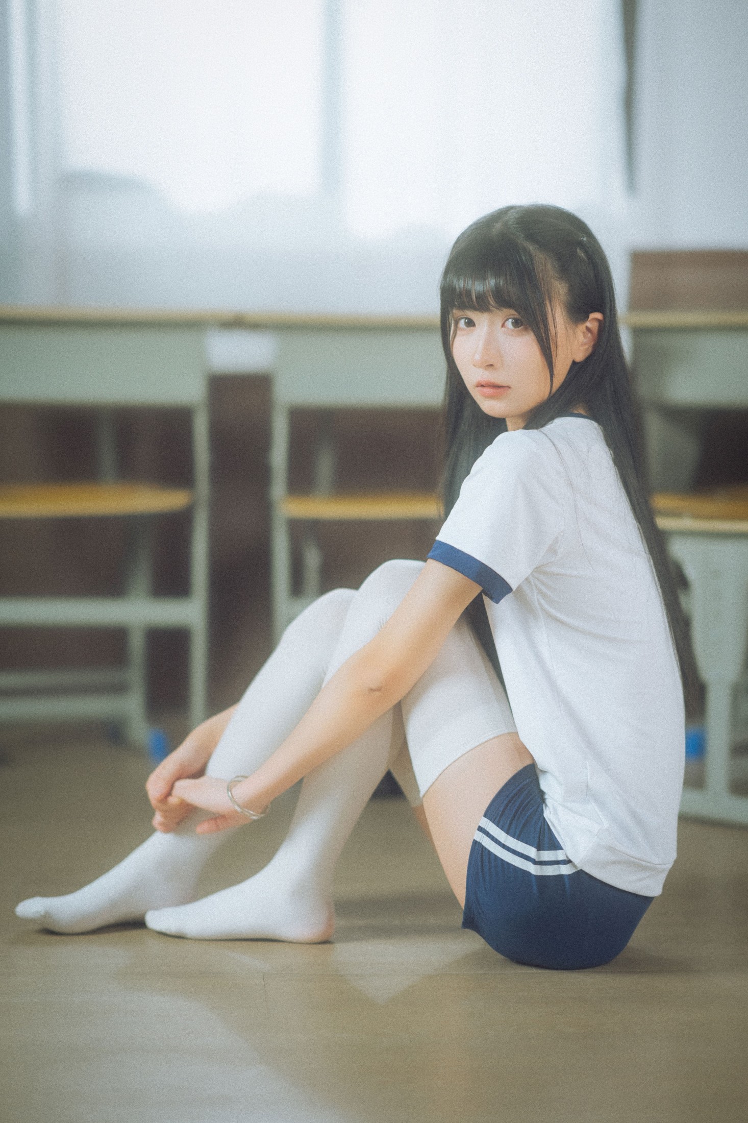 vv大王 - 《体操服》[17P]