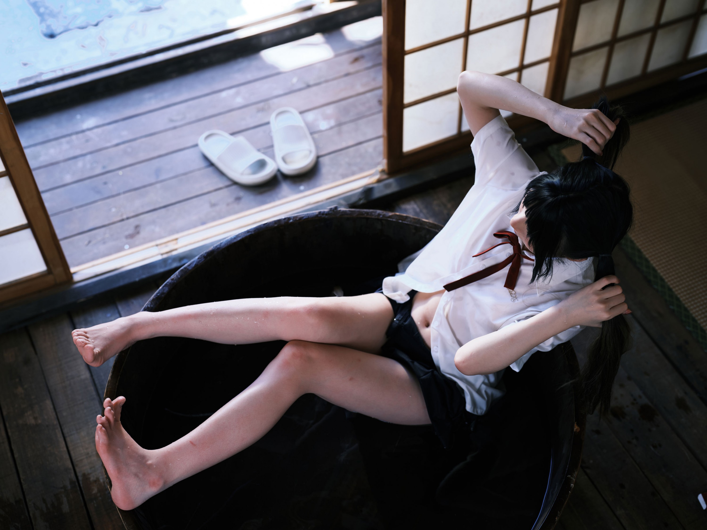 琴玖久 - 《大木盆里的小姑娘》[38P]