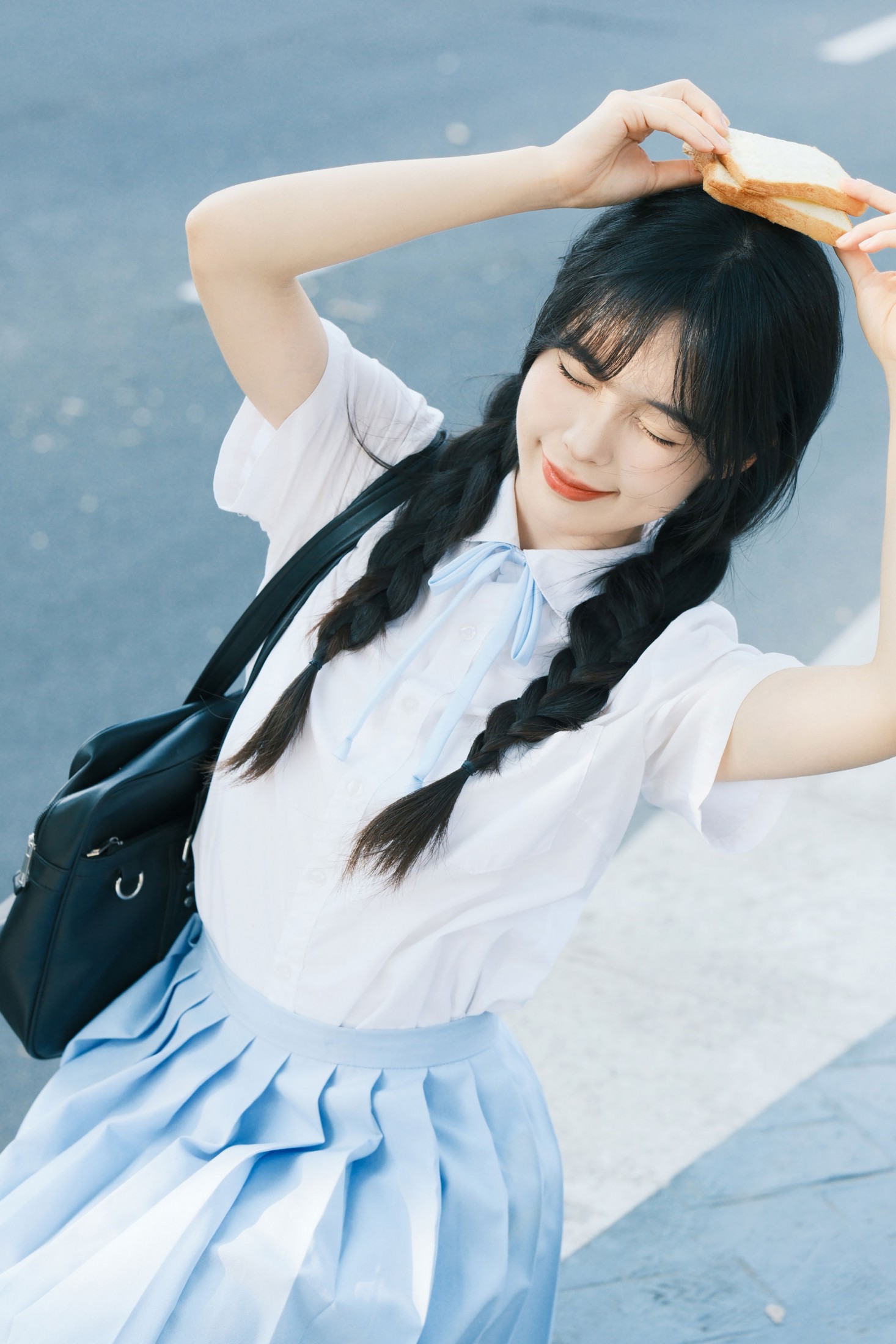 四月泡芙 - 《校服的裙摆》[14P]