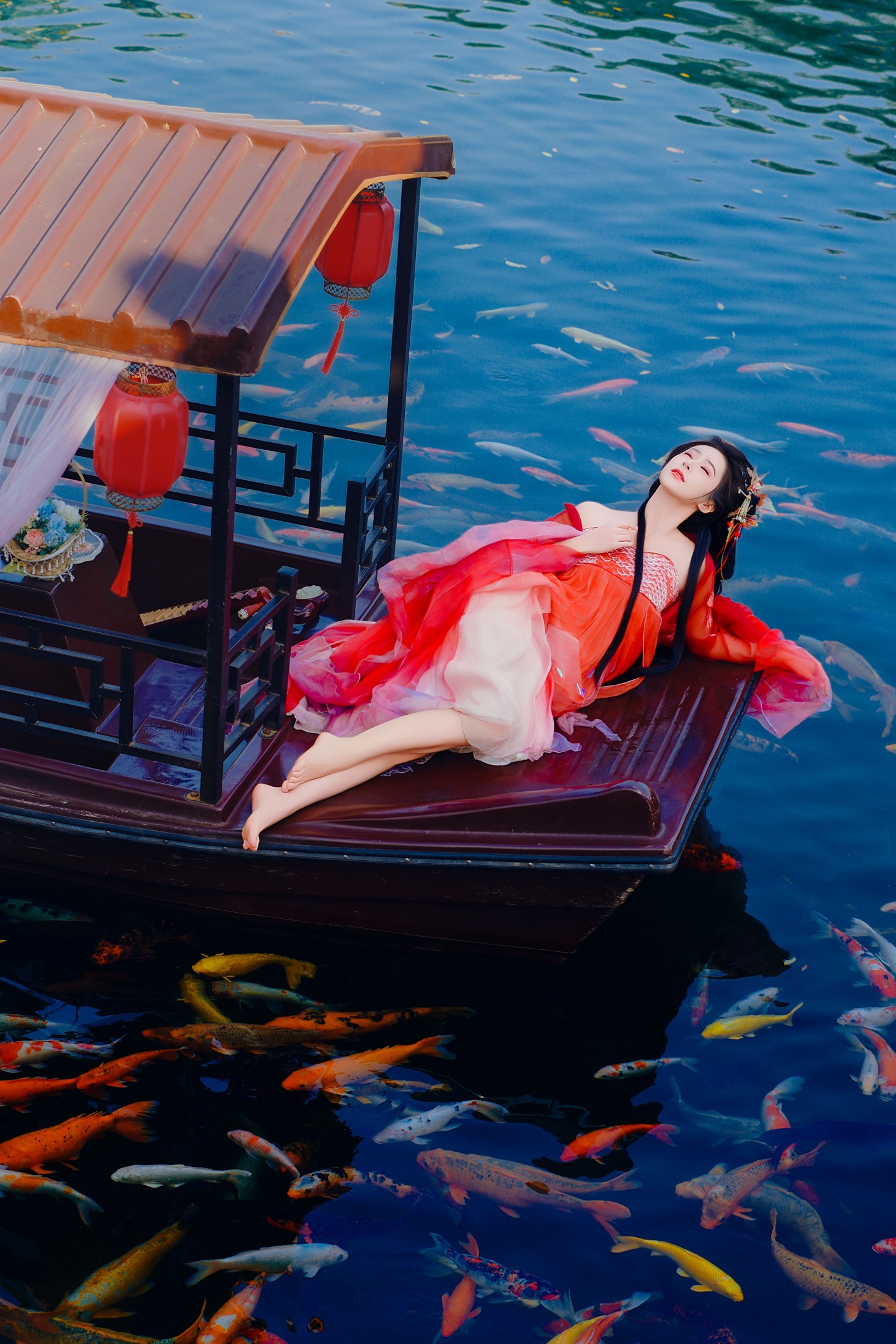 富婆 - 《浮光映锦鲤，万事皆如意。》[23P]