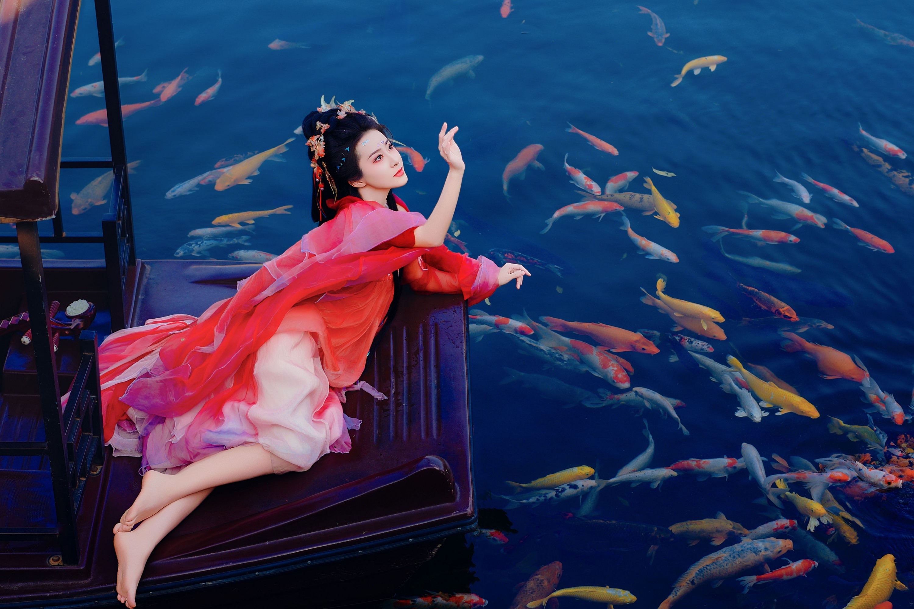 富婆 - 《浮光映锦鲤，万事皆如意。》[23P]