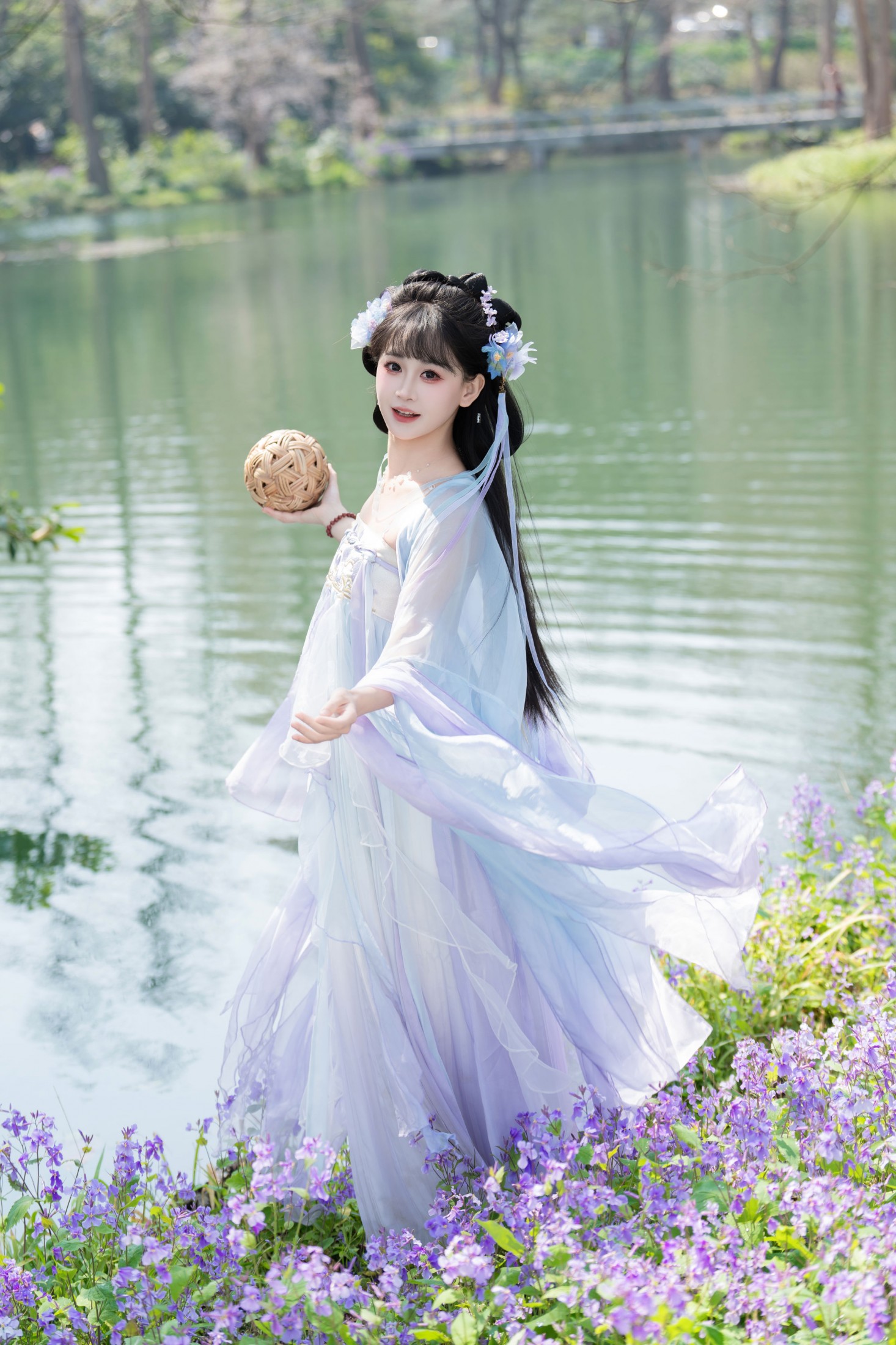 湫一只岁岁 – 《二月兰》[57P]