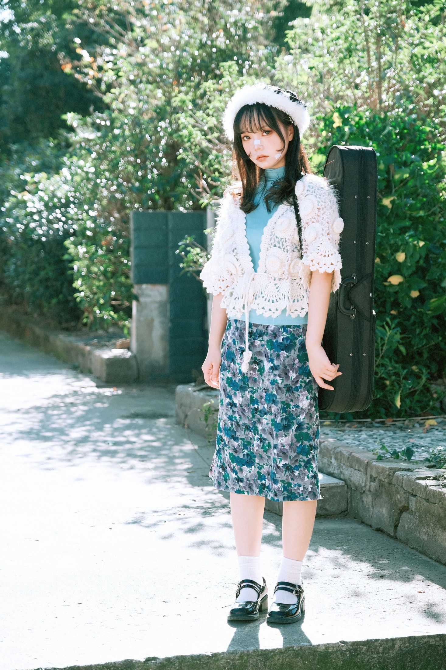 贝贝不睡觉 - 《破茧》[16P]