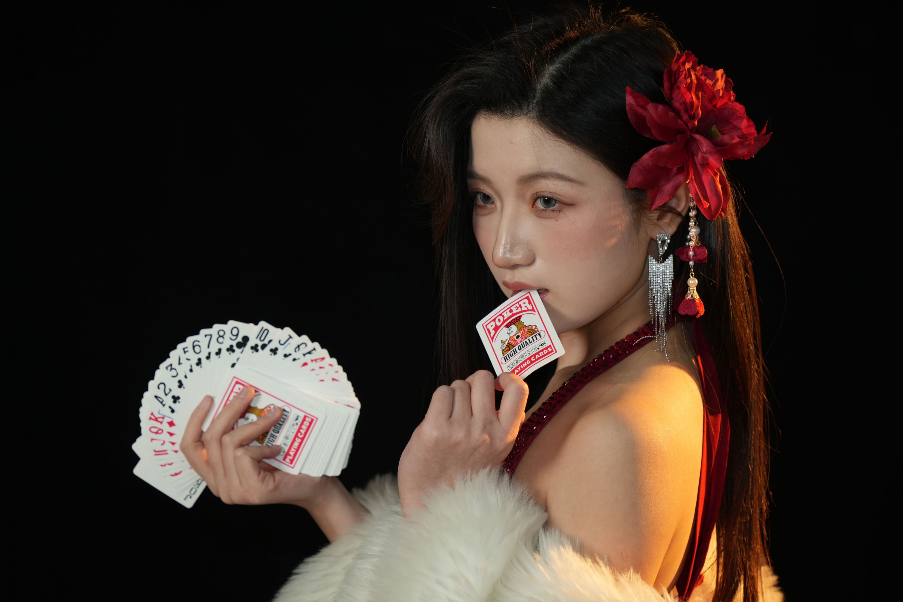 曼曼DayToy - 《热烈红裙》[24P]