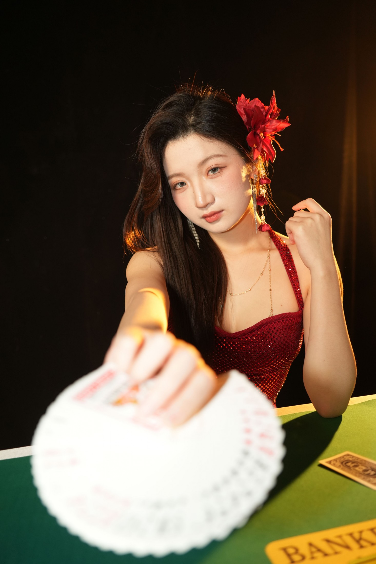 曼曼DayToy - 《热烈红裙》[24P]