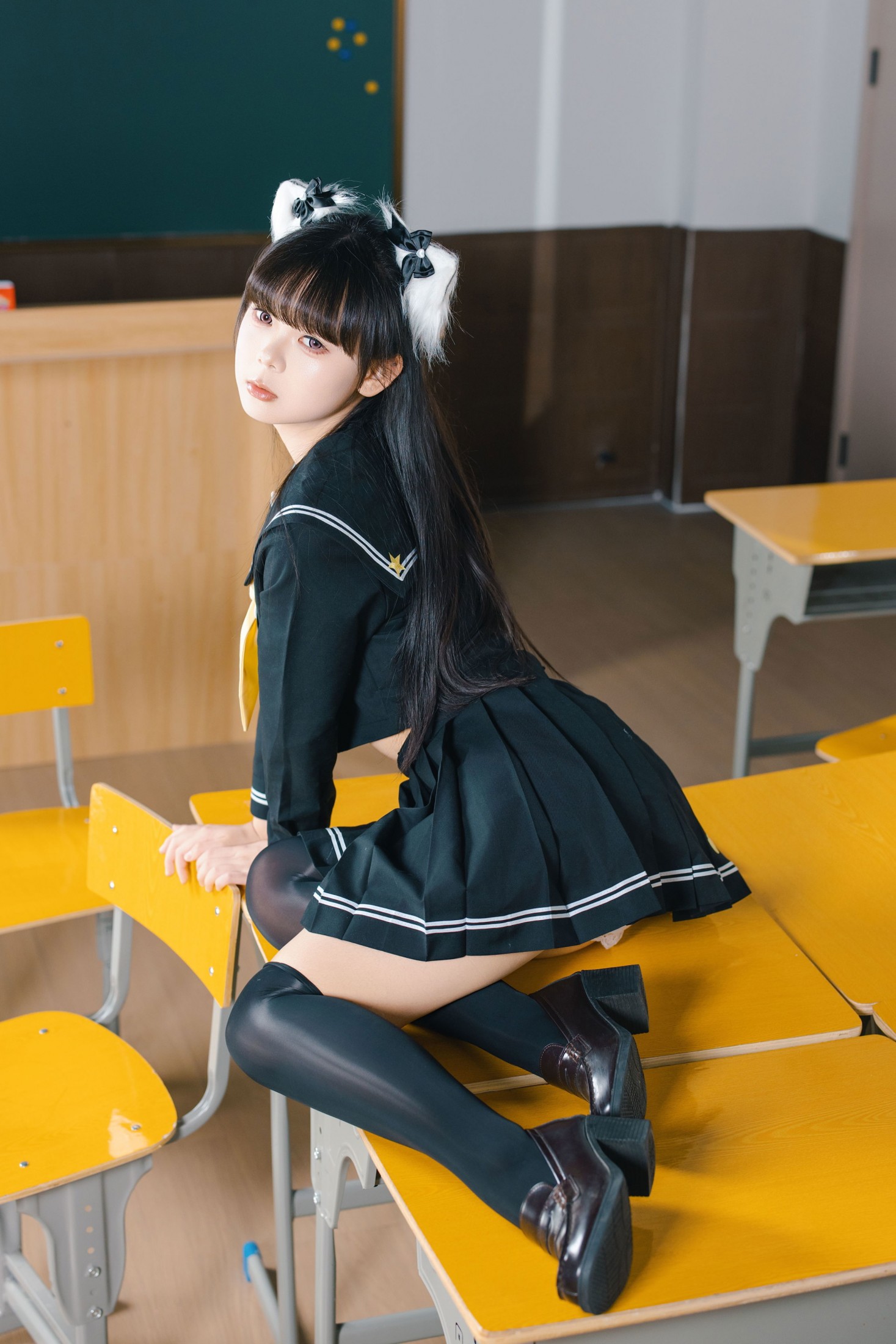 呱呱大帝 - 《黑的JK》[21P]