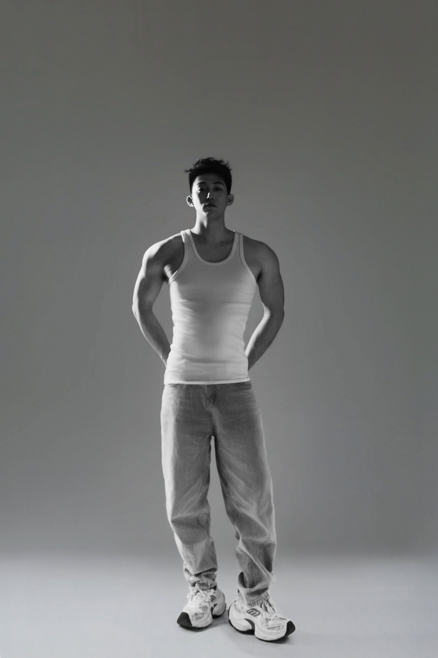 龙筱 - 《光影身材照》[13P]