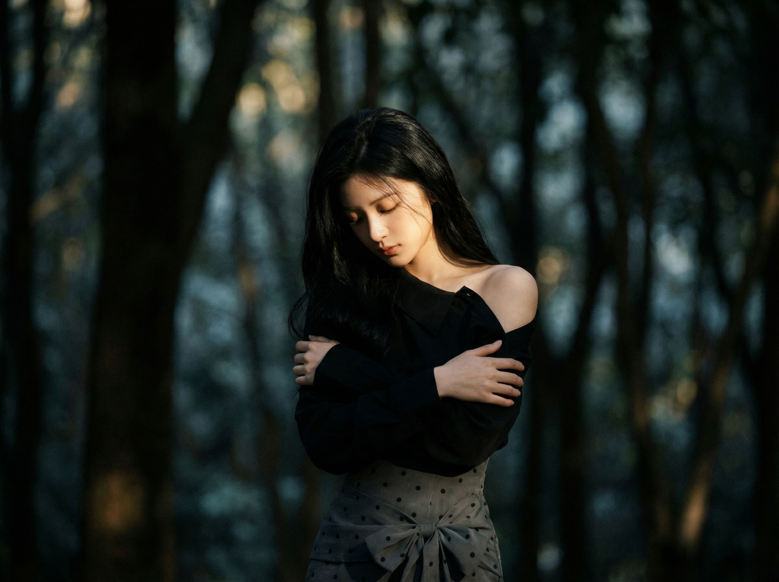 《暗林微光》[13P]