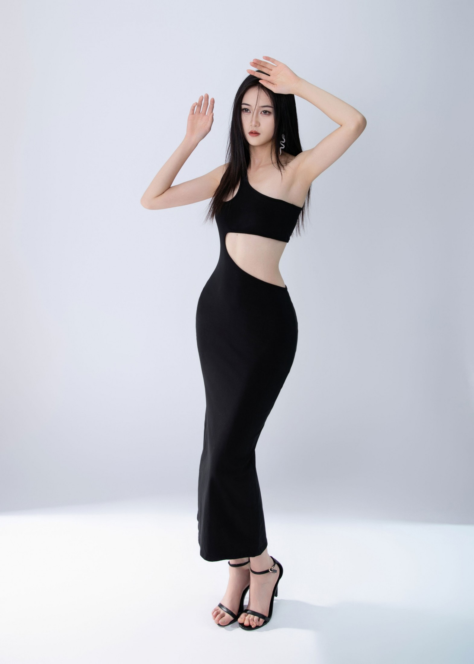 《御姐|冷感女神》[14P]