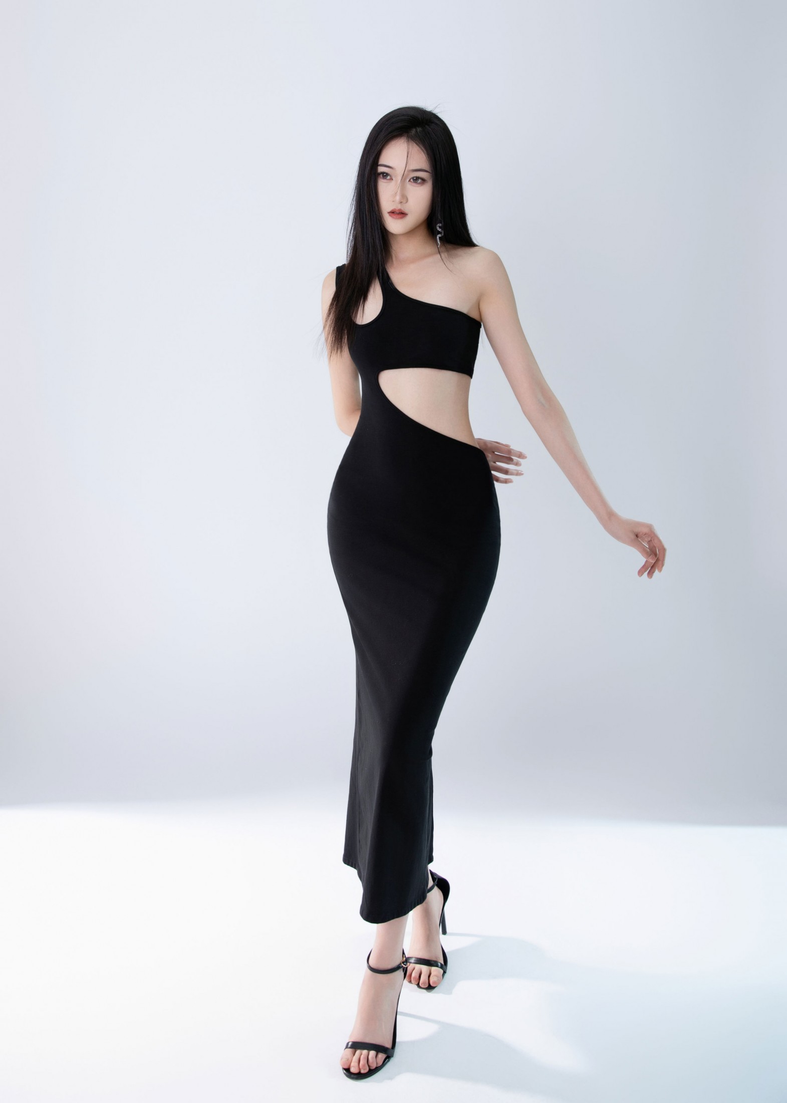 《御姐|冷感女神》[14P]