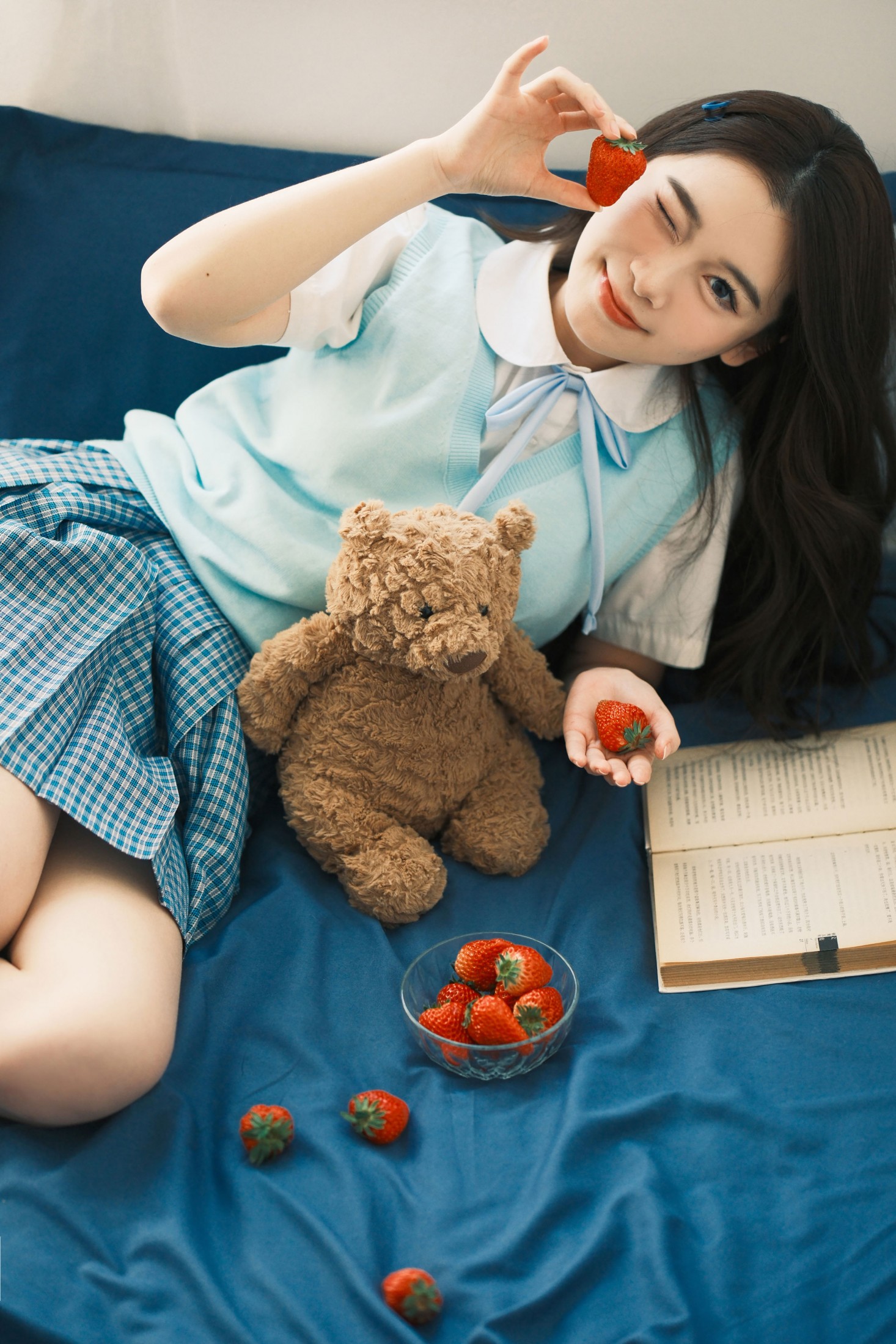 快乐的宝贝 - 《JK小草莓》[9P]